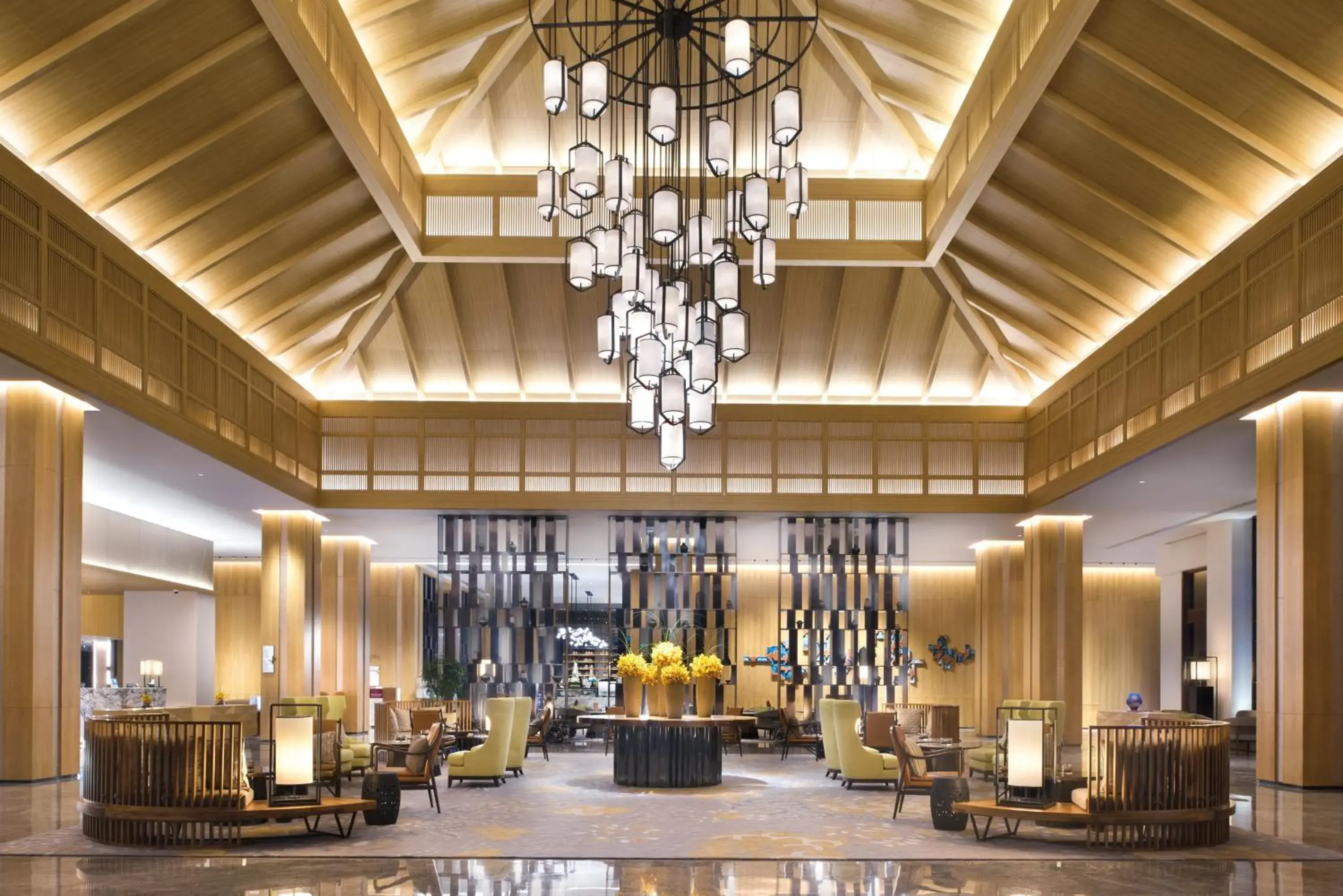 Property building in Crowne Plaza - Kunming Ancient Dian Town by IHG Property building in Crowne Plaza - Kunming Ancient Dian Town by IHG