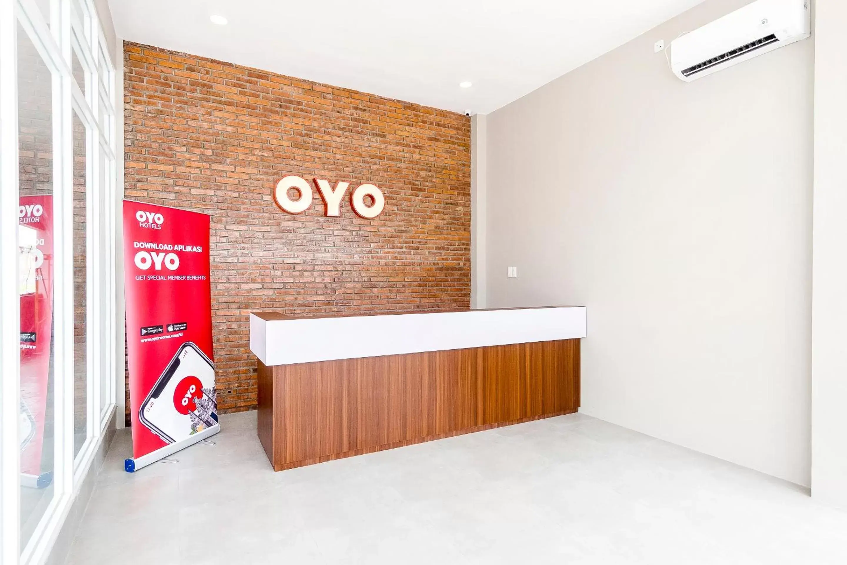 Lobby or reception in Super OYO 360 Mangaan Residence