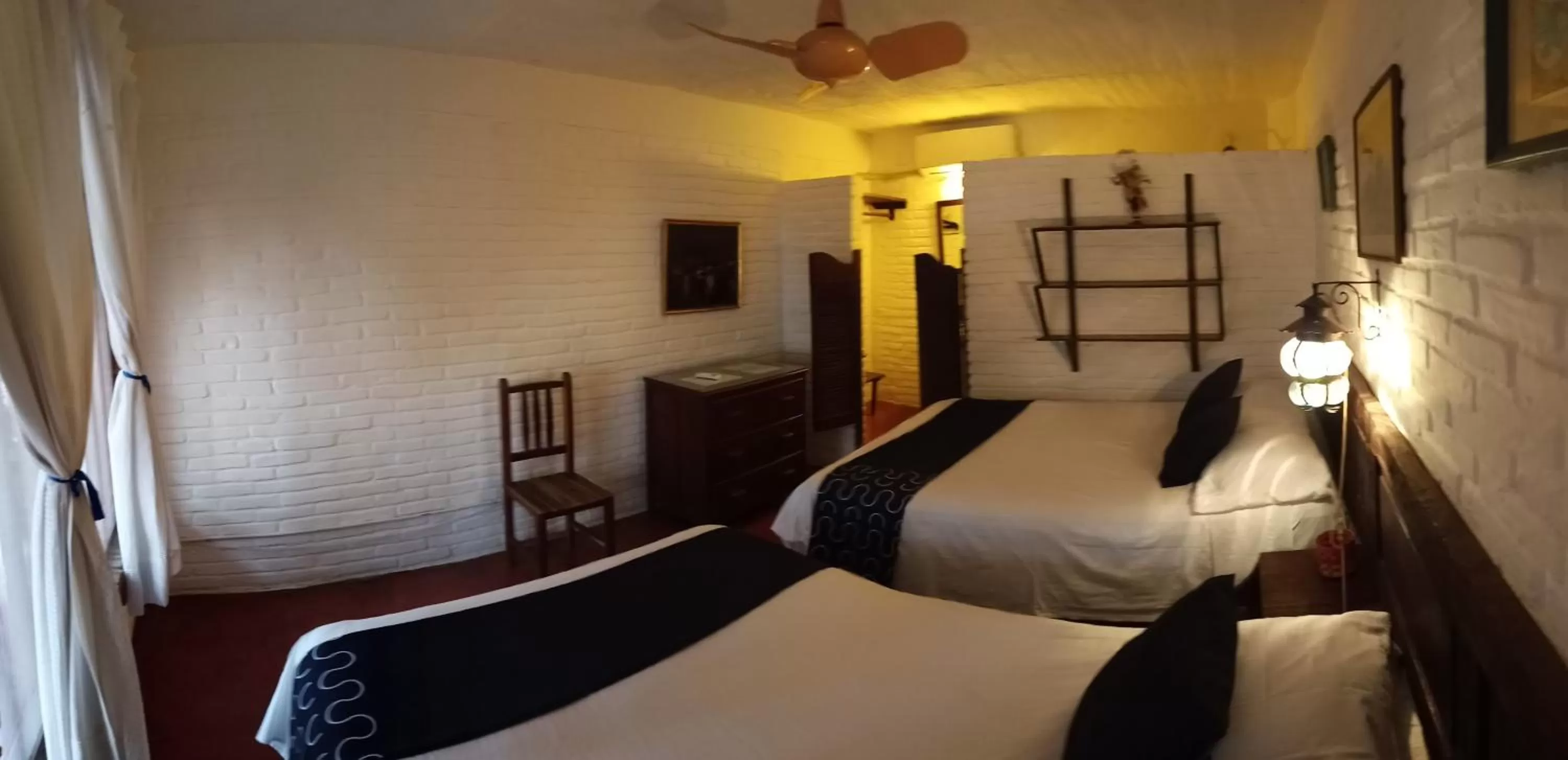 TV and multimedia, Bed in Hotel Mision, Acapulco centro