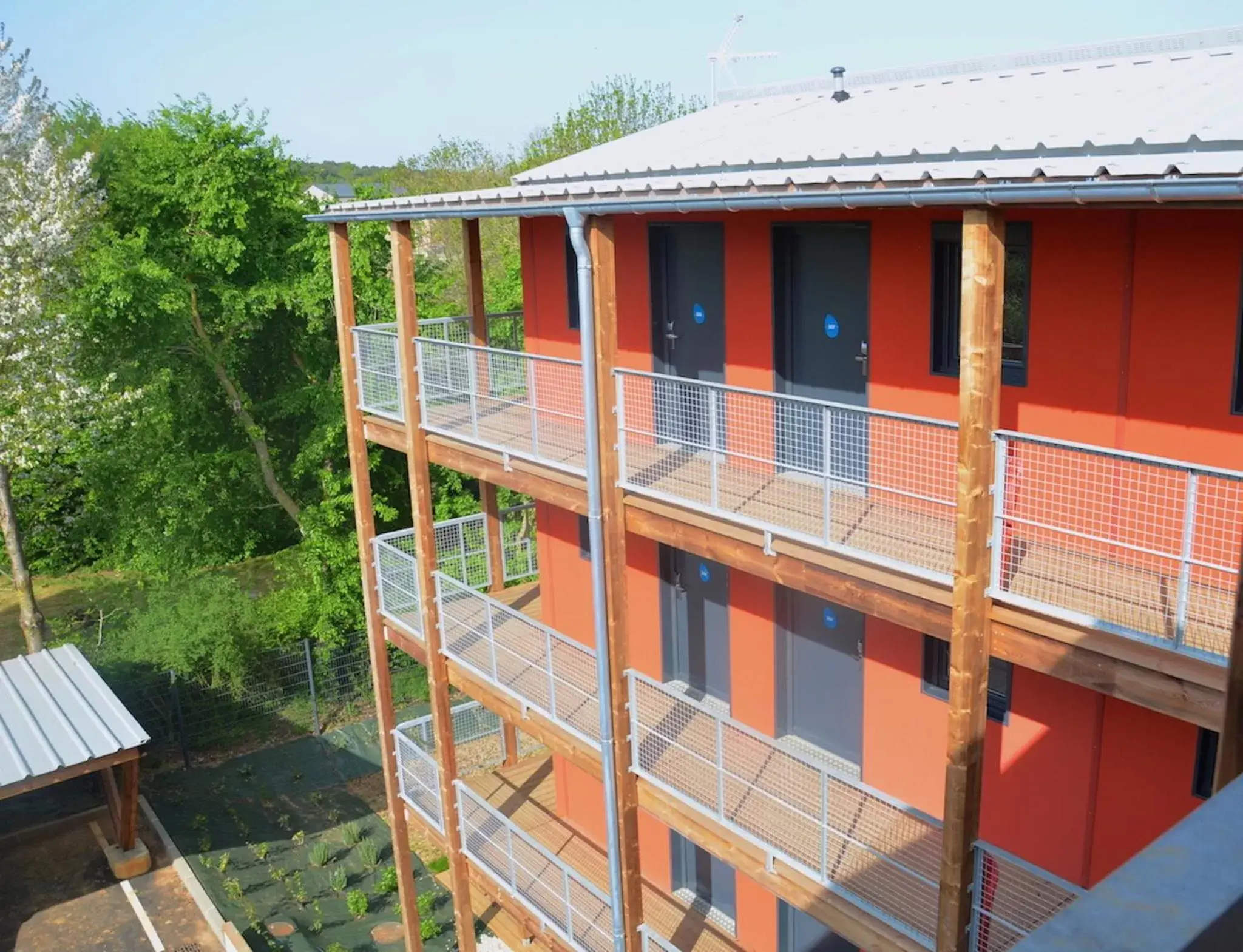 Property building, Balcony/Terrace in Eklo Hotels Le Mans