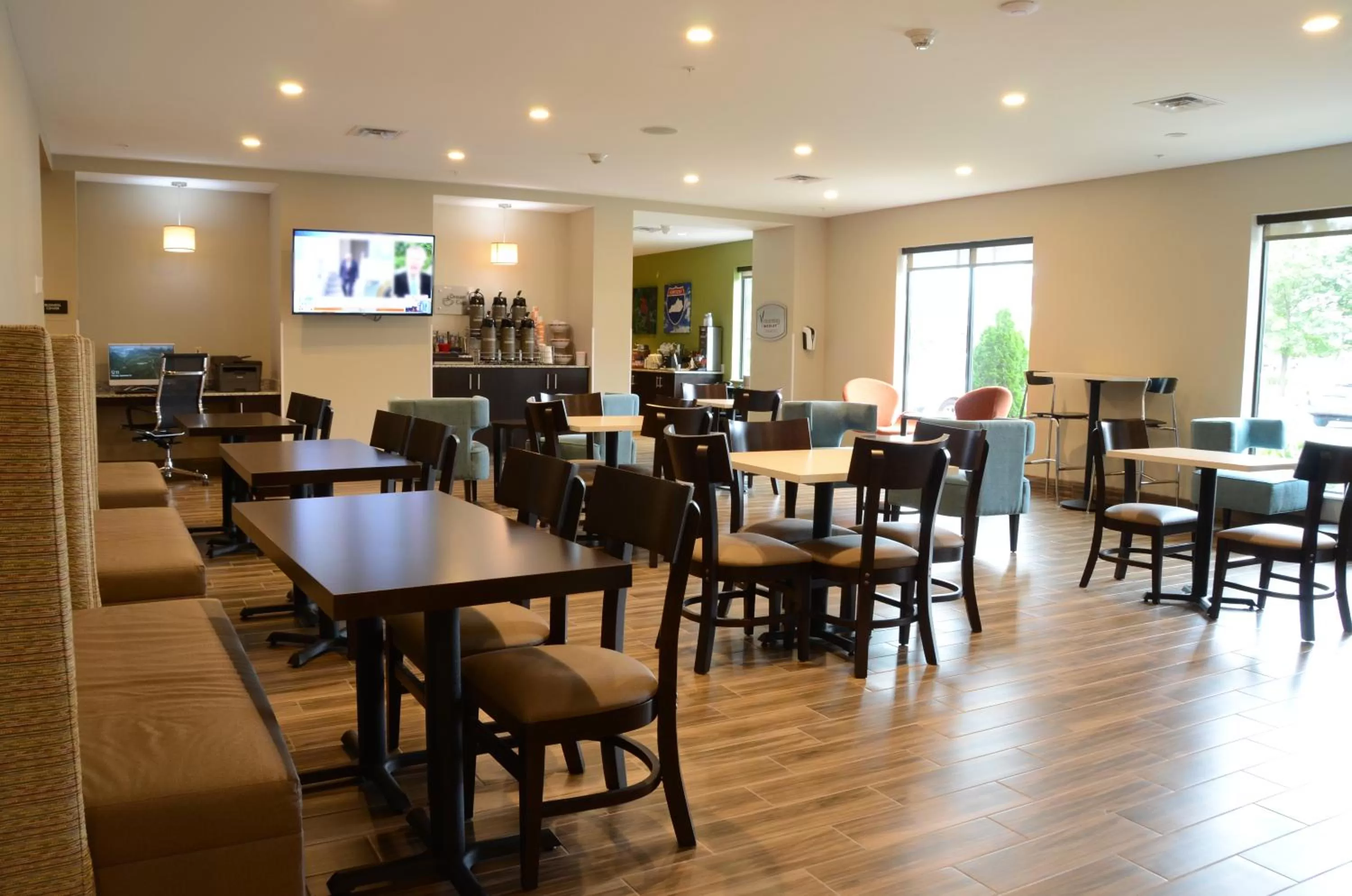 Restaurant/places to eat in MainStay Suites Bowling Green North