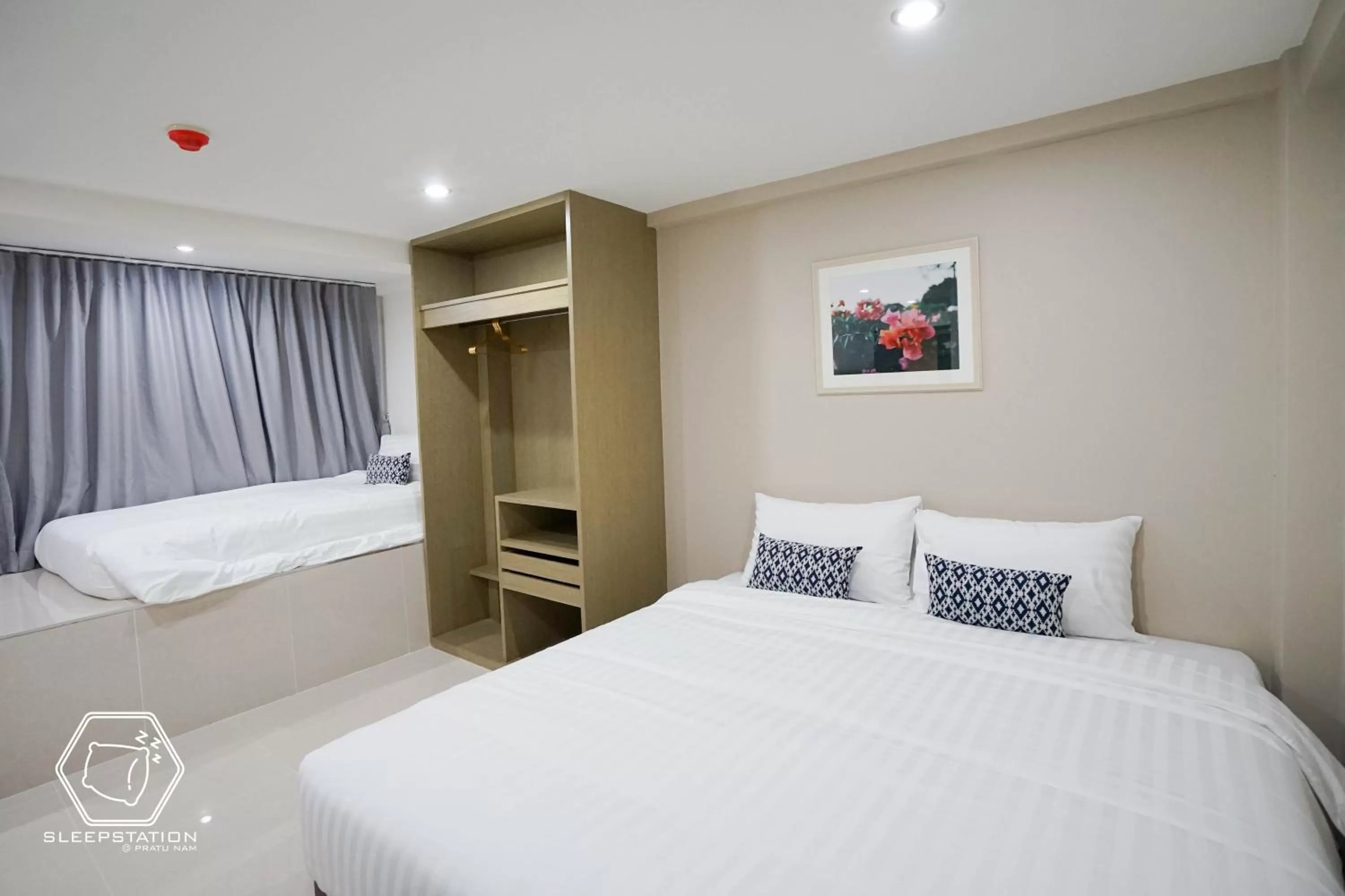 Sleep Room 2 - King Room - Building 1 in Sleepstation at Pratunam