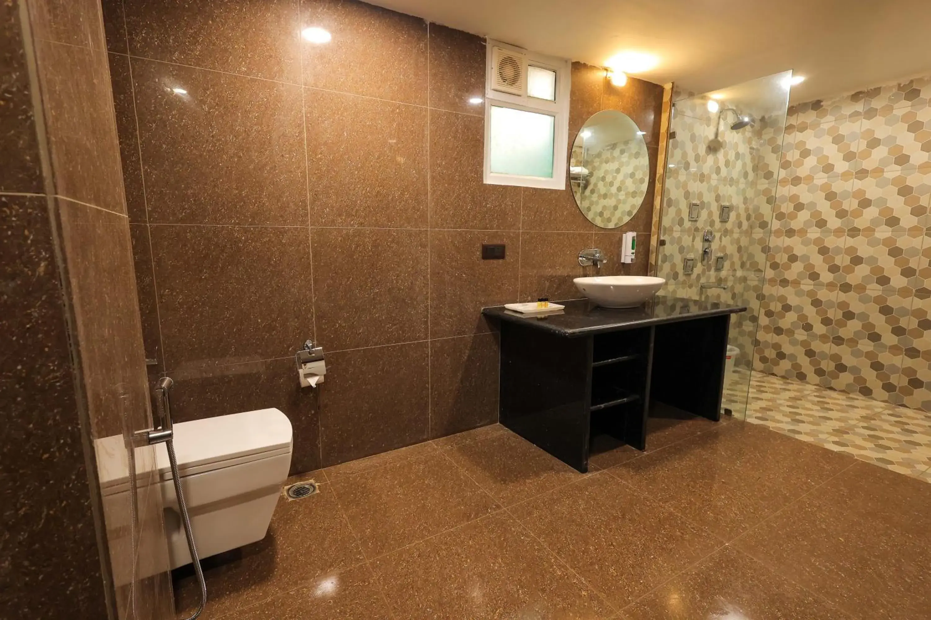 Bathroom in Hotel Ganga Ratan