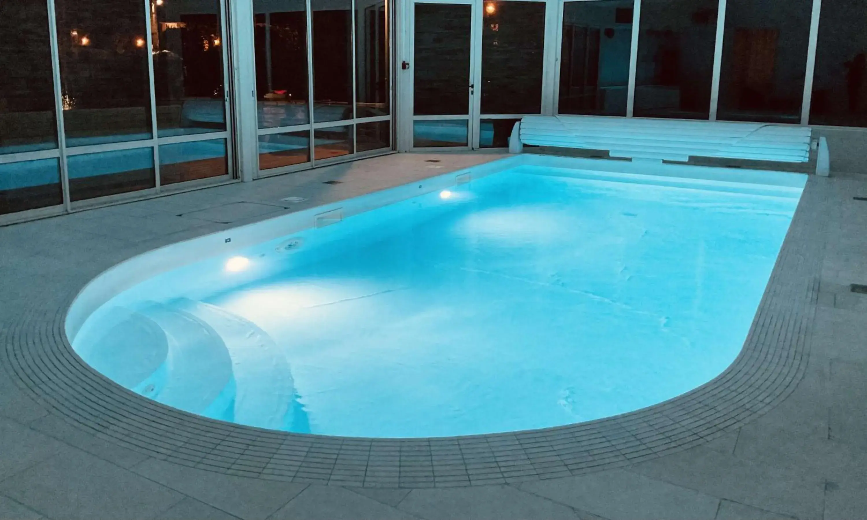 Spa and wellness centre/facilities, Swimming Pool in Brit Hotel Ker Lann Aeroport