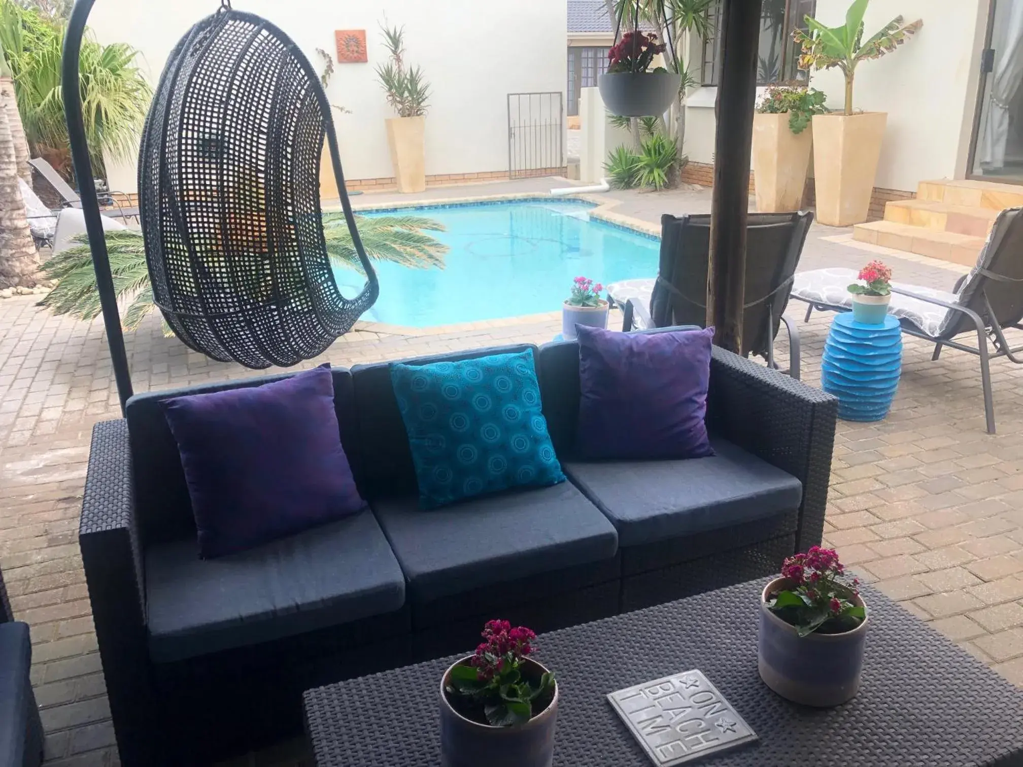 Patio, Seating Area in Palm Beach Guesthouse