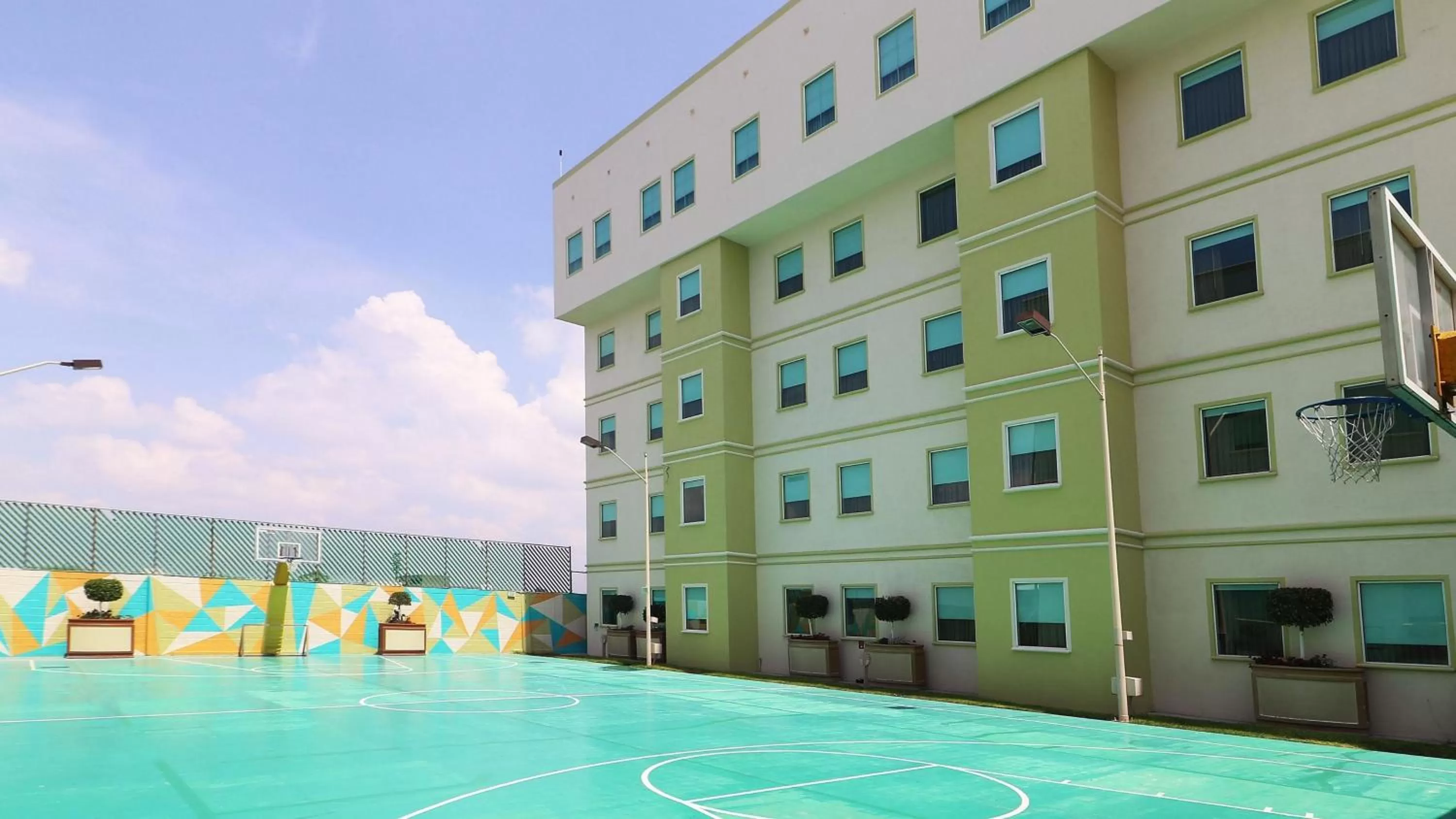 Fitness centre/facilities in Staybridge Suites Queretaro by IHG