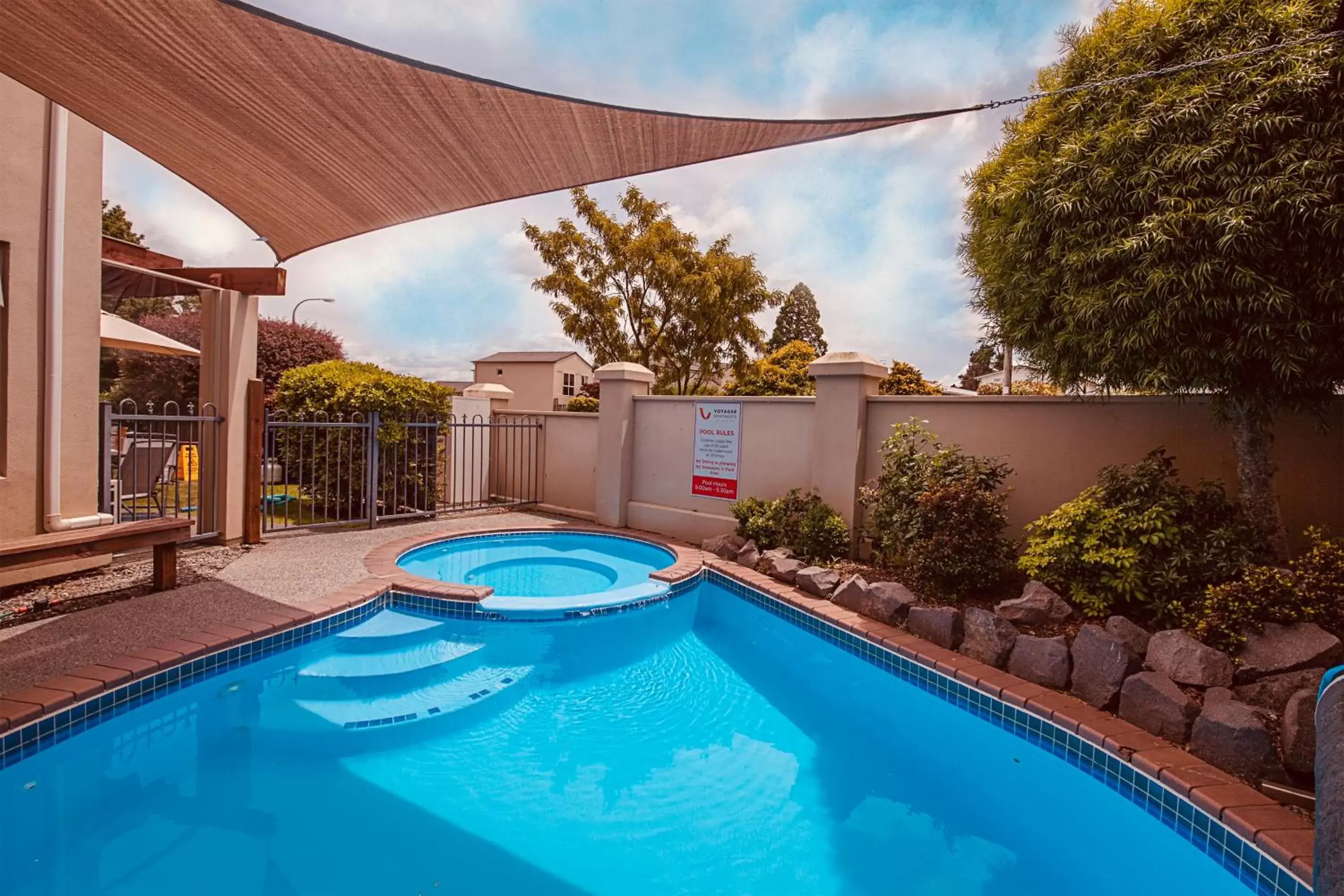 Swimming Pool in Voyager Apartments Taupo