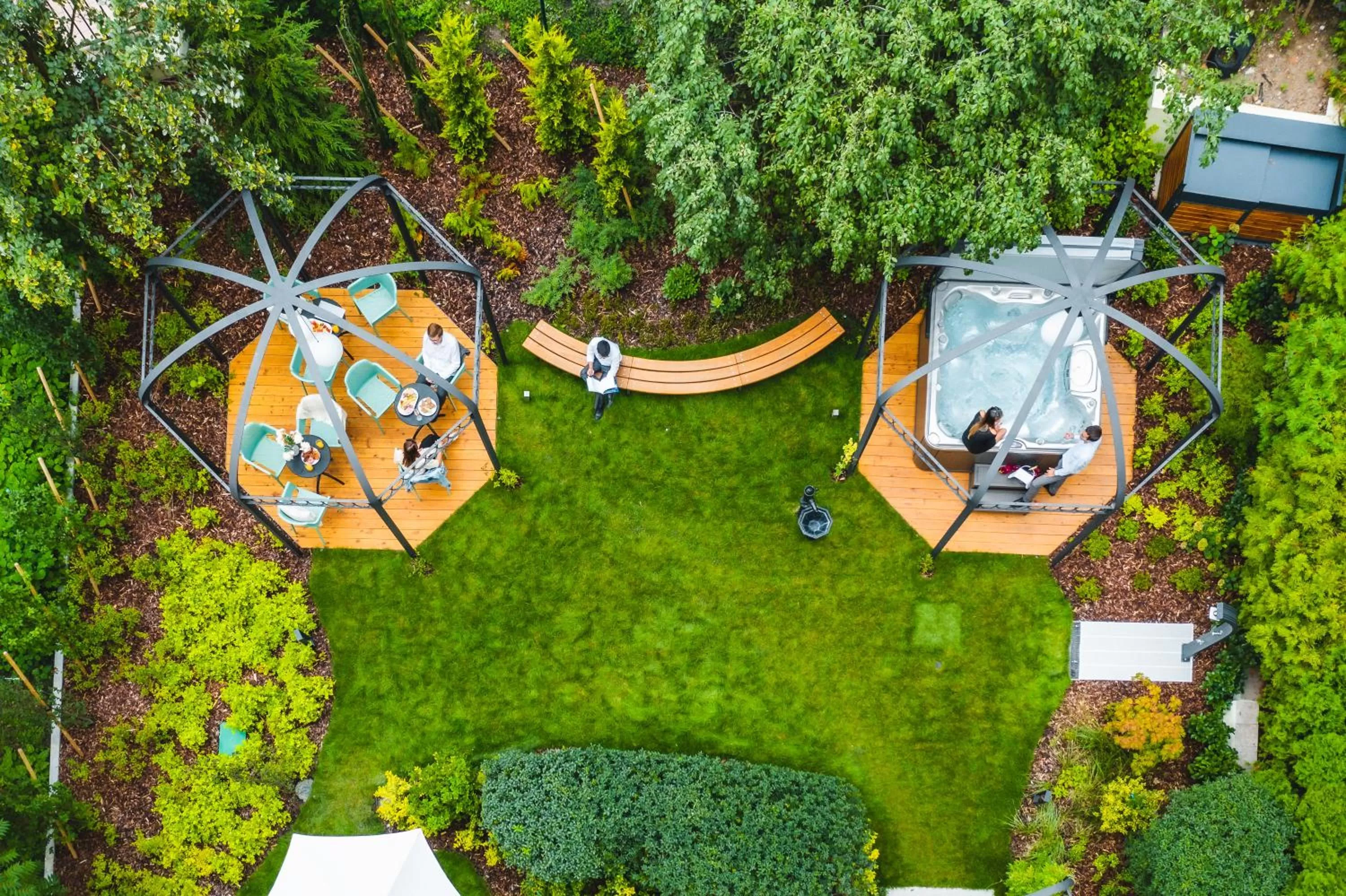 Garden in Garden Suites Residence by TKC