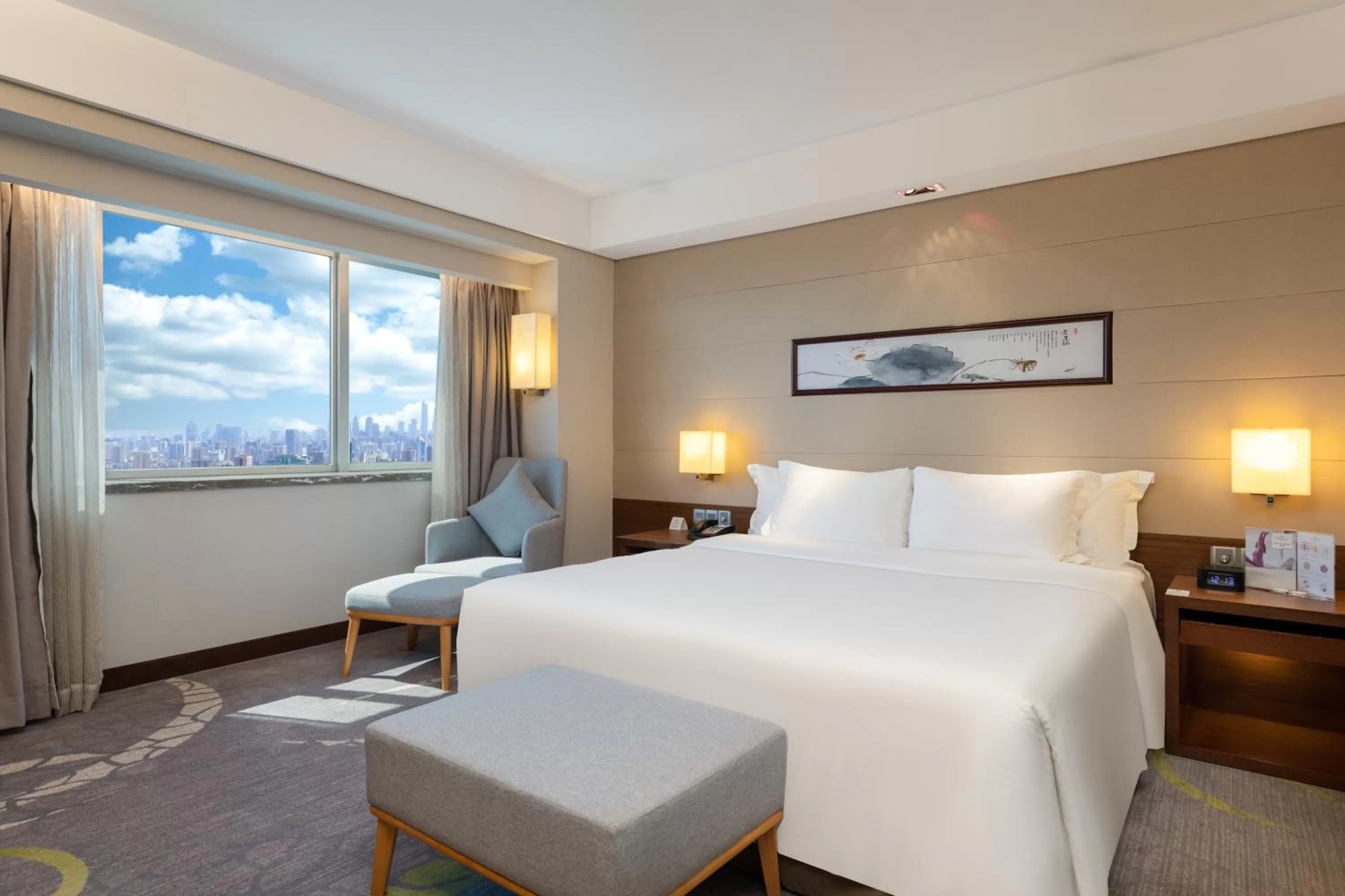 Bed in Crowne Plaza Guangzhou City Centre by IHG