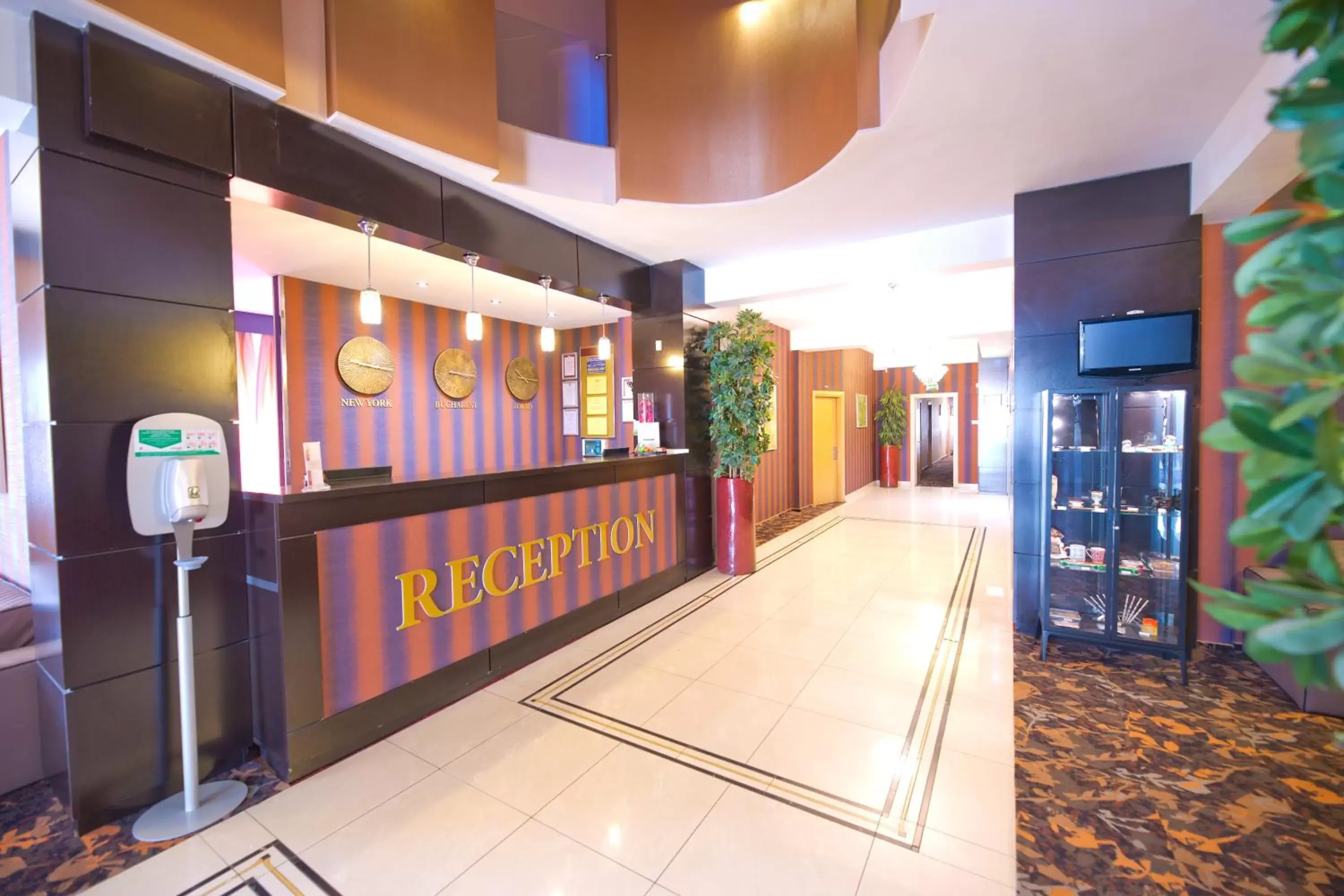 Lobby or reception in RIN Central Hotel