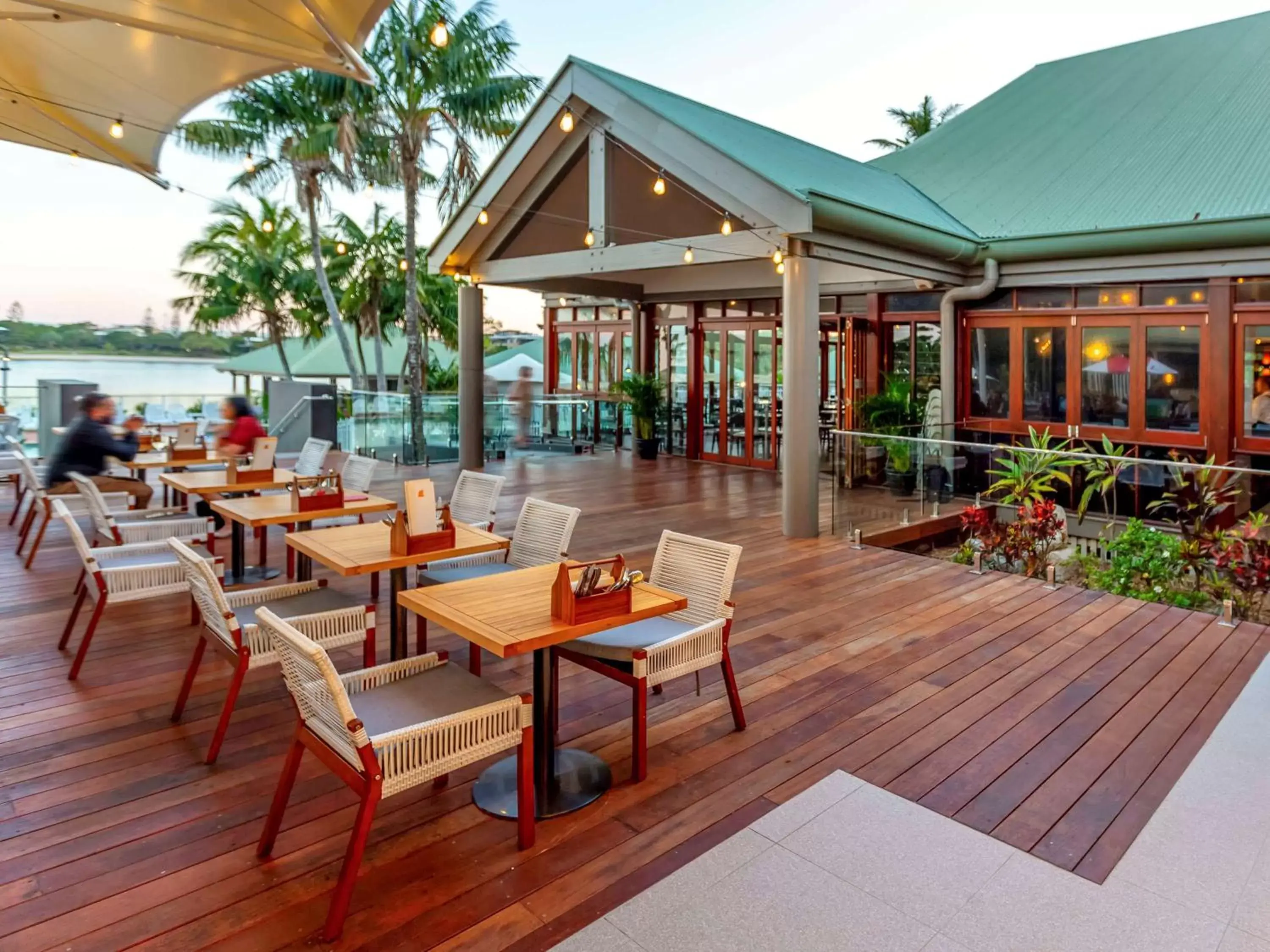 Restaurant/Places to Eat in Novotel Sunshine Coast Resort