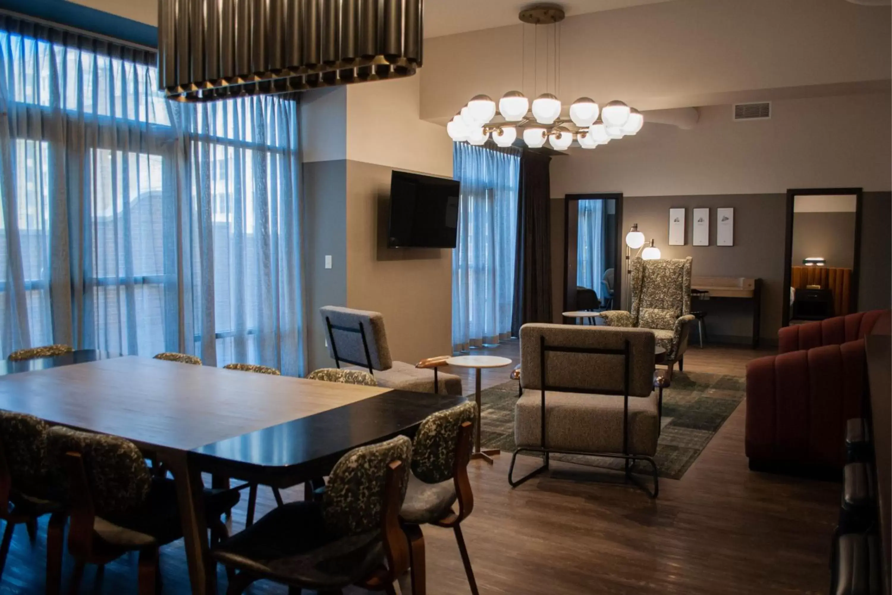 Living room, Seating Area in Cyrus Hotel, Topeka, a Tribute Portfolio Hotel