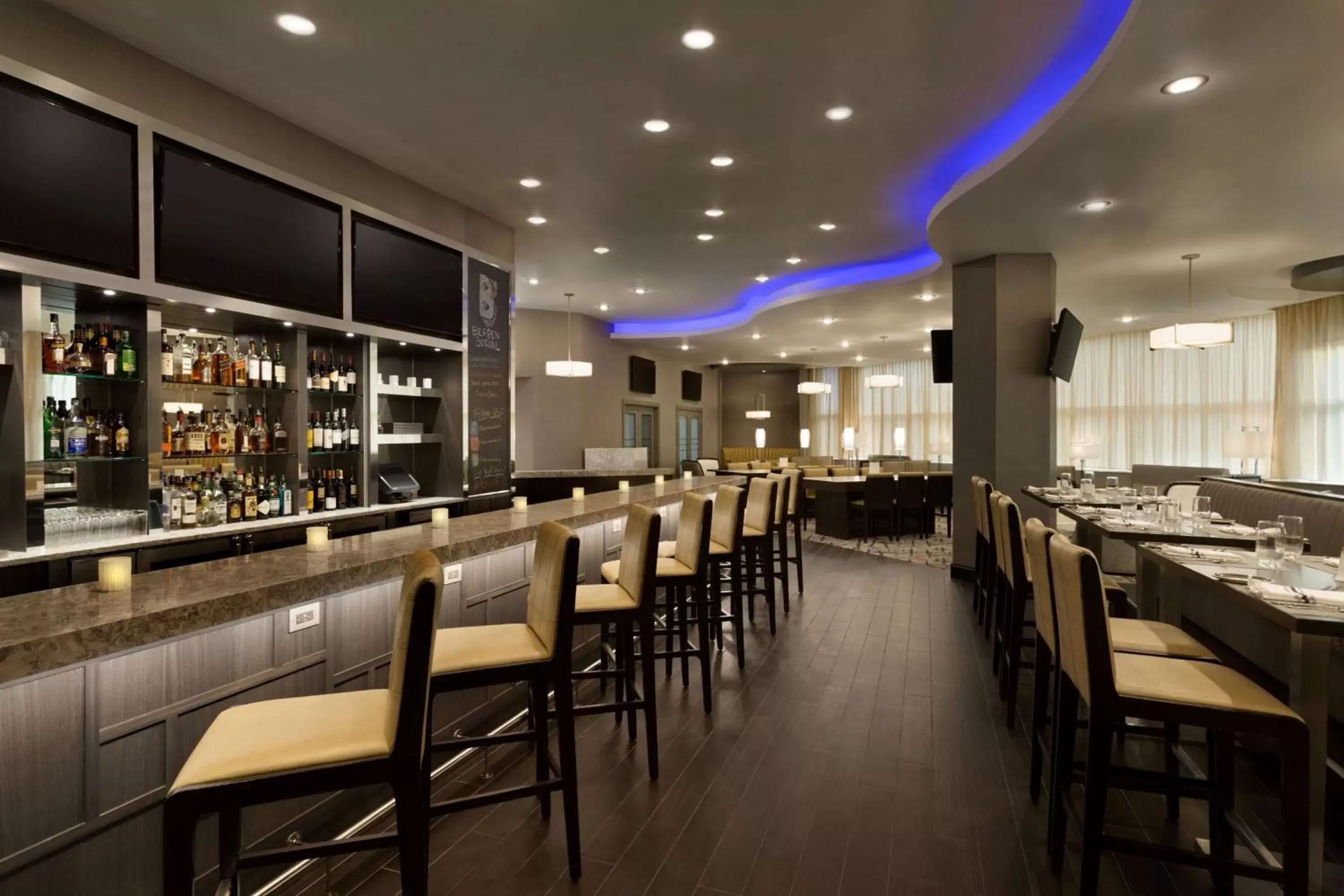 Lounge or bar, Lounge/Bar in Hilton Meadowlands