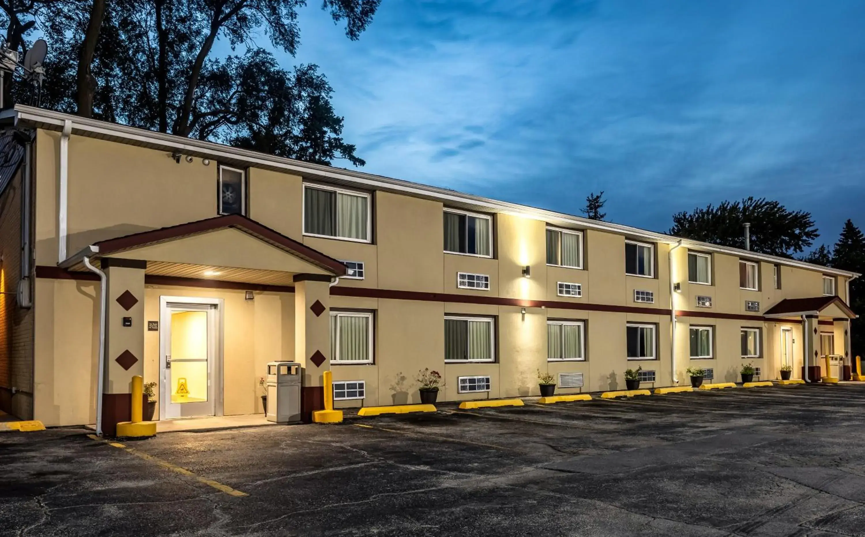 Property Building in Red Roof Inn Chicago-Alsip