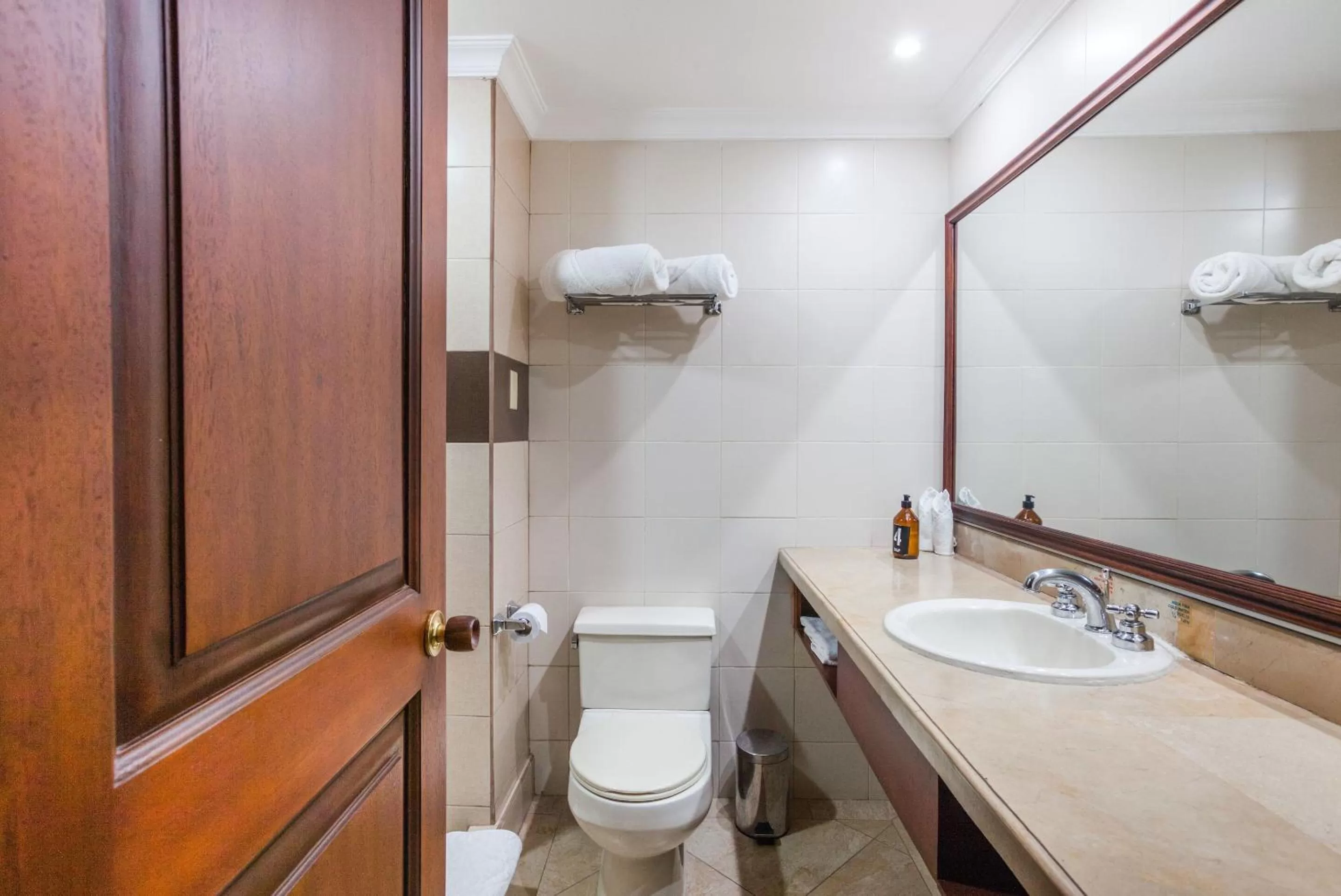 Shower in Selina Quito