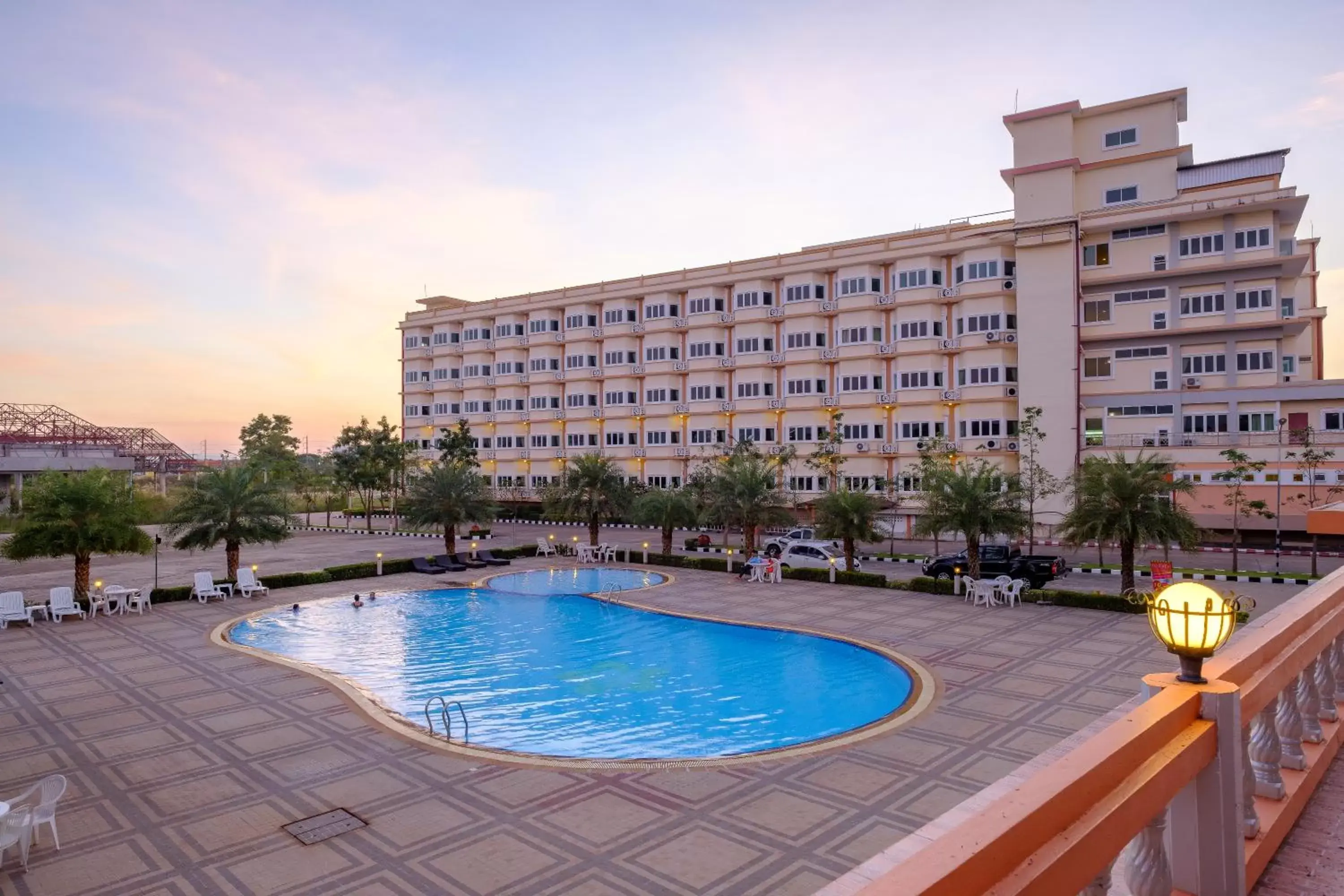 Swimming Pool in Siamgrand Hotel