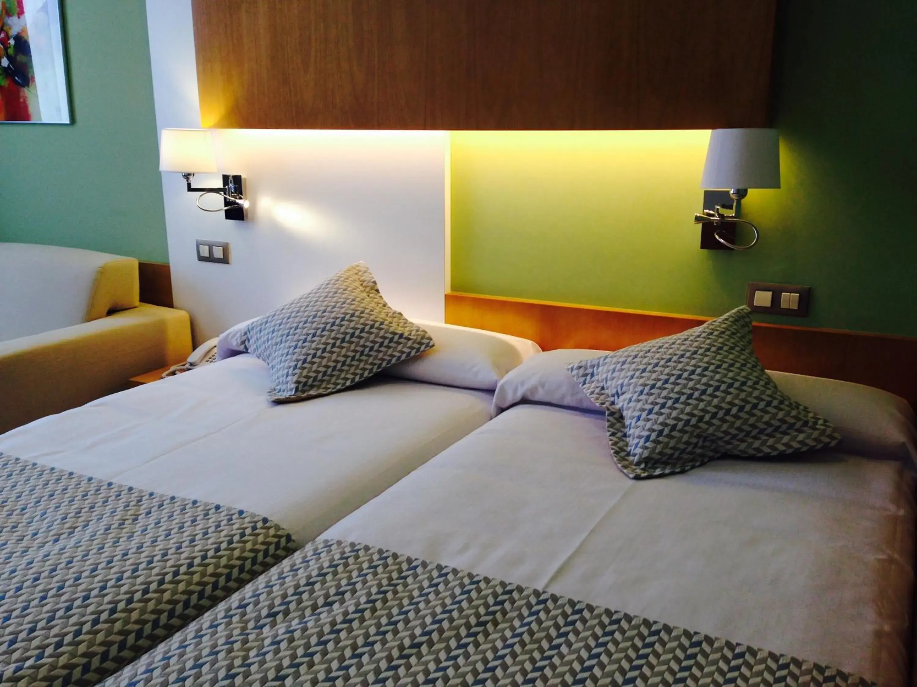 Standard Double or Twin Room  with Extra Bed in Hotel Boutique Museo Burgos
