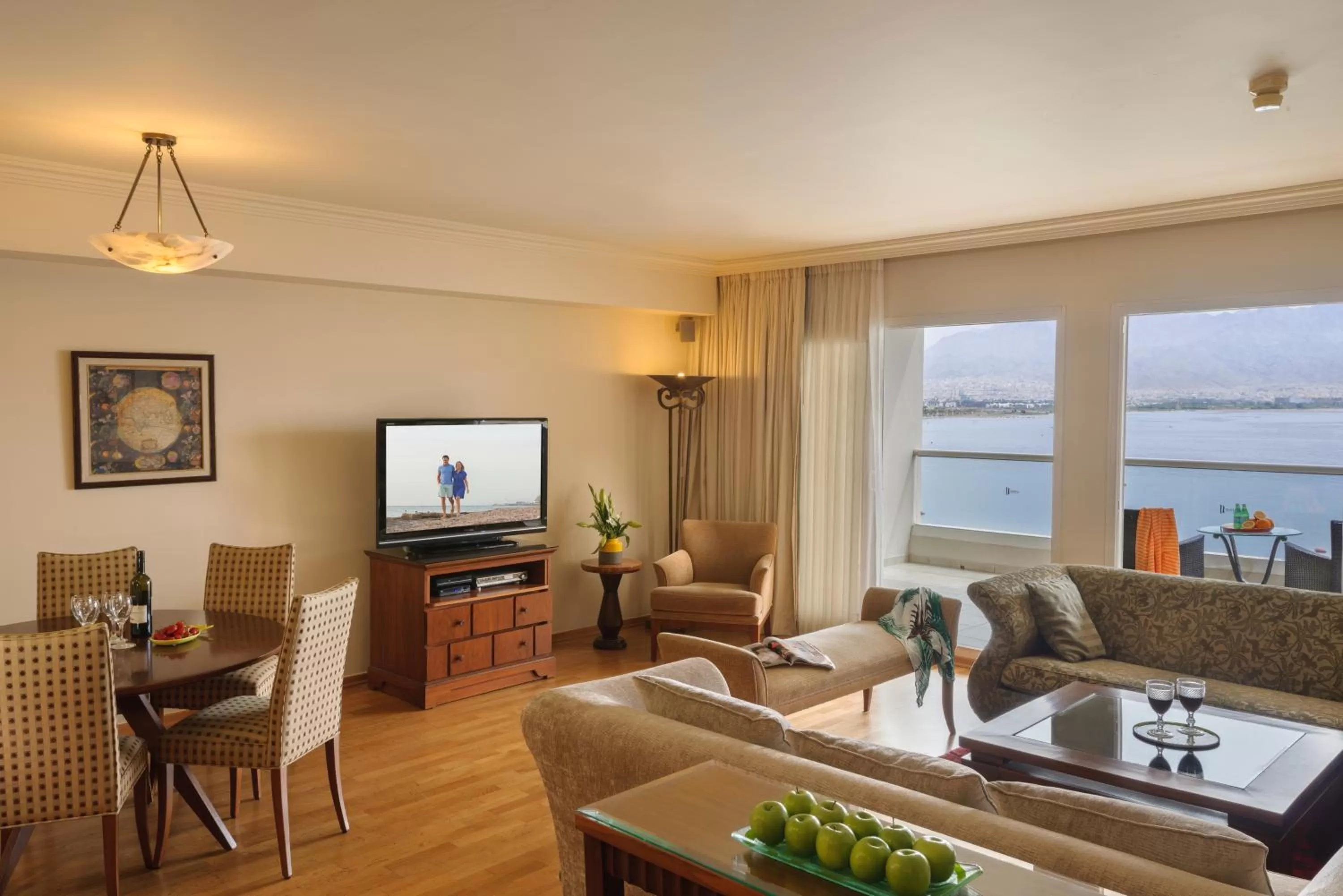 Photo of the whole room in Aria