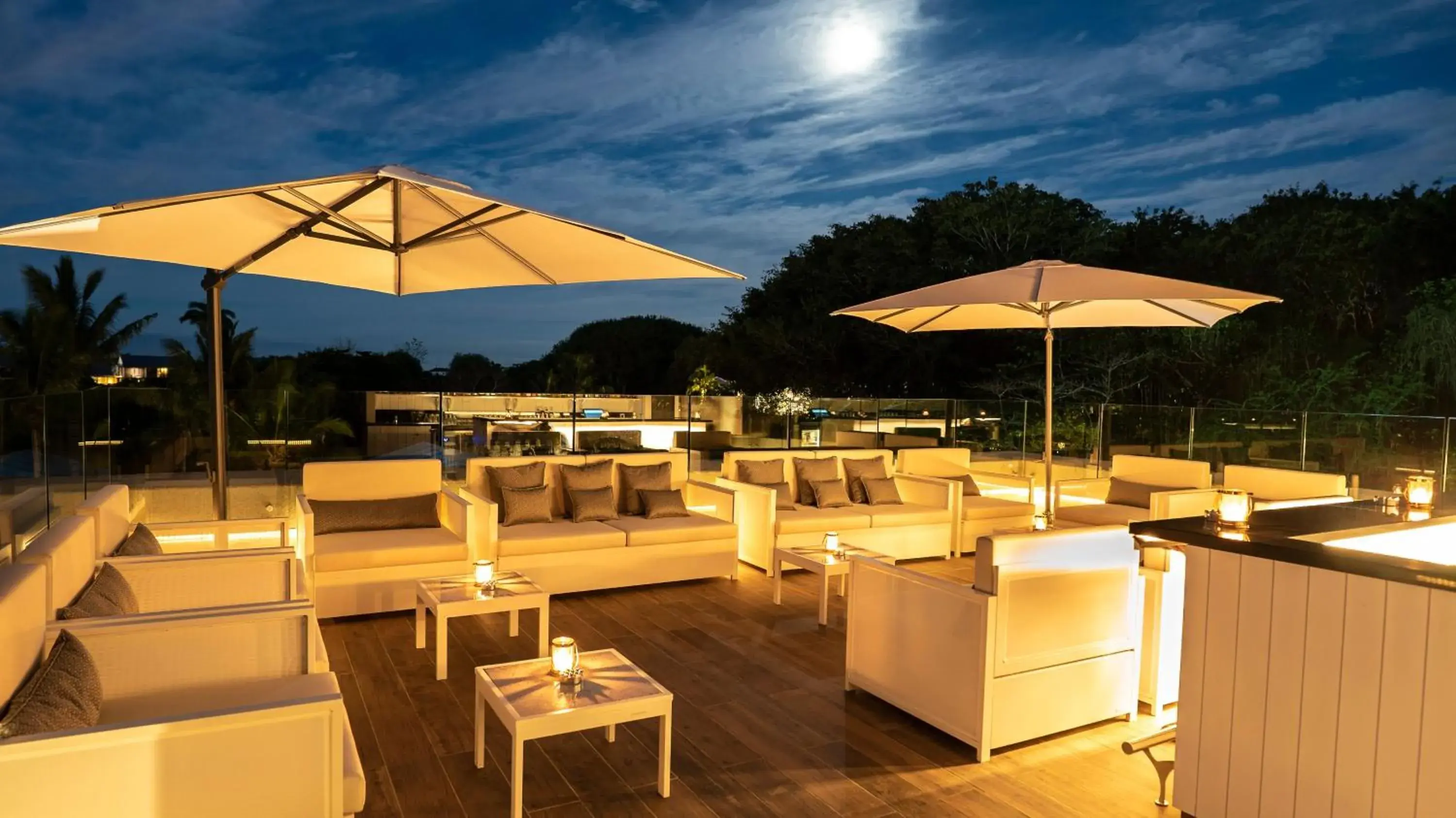 Lounge or bar in Maritim Resort & Spa Mauritius Lounge or bar in Maritim Resort & Spa Mauritius