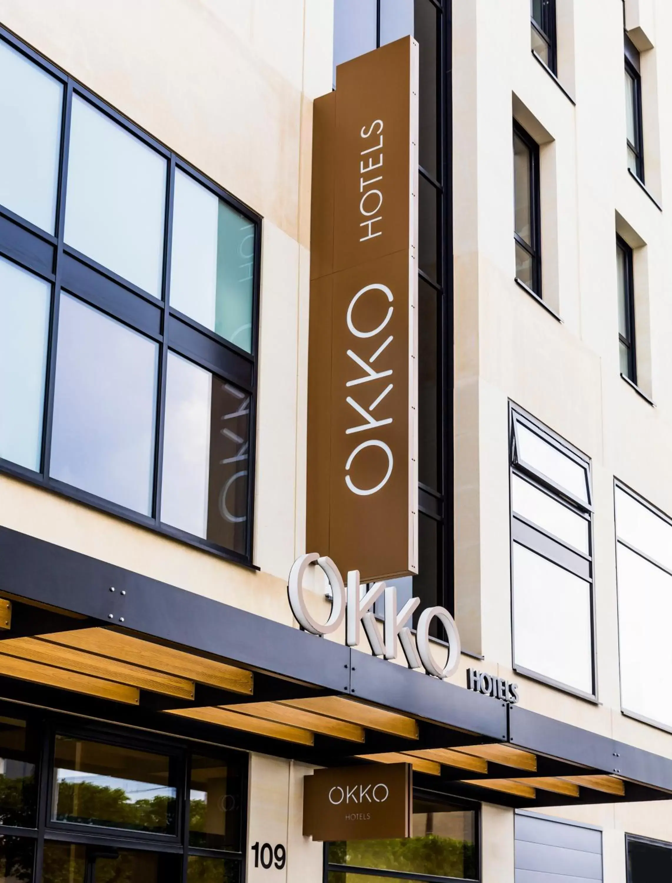 Property logo or sign, Facade/Entrance in Okko Hotels Paris Rueil Malmaison
