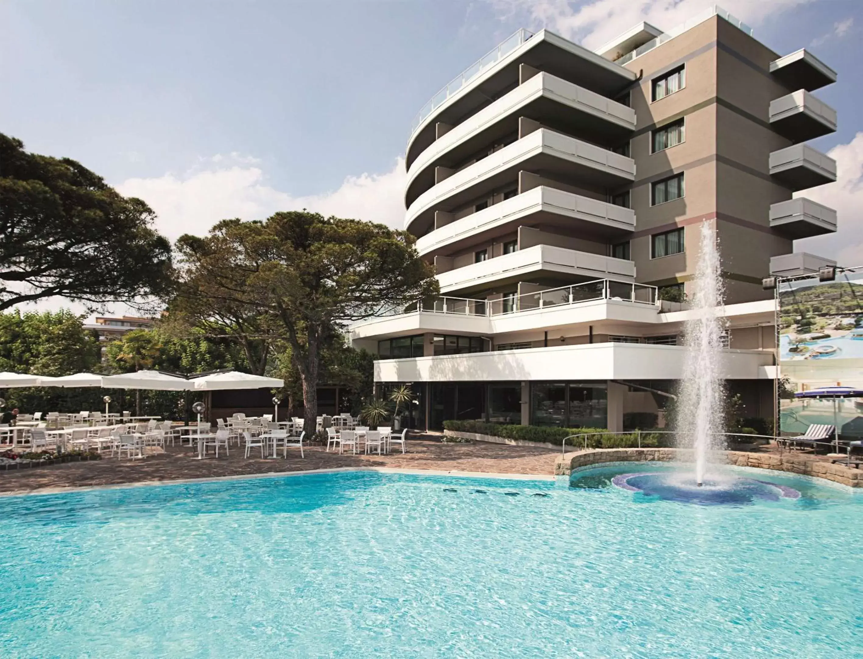 Property building, Swimming Pool in Hotel Majestic