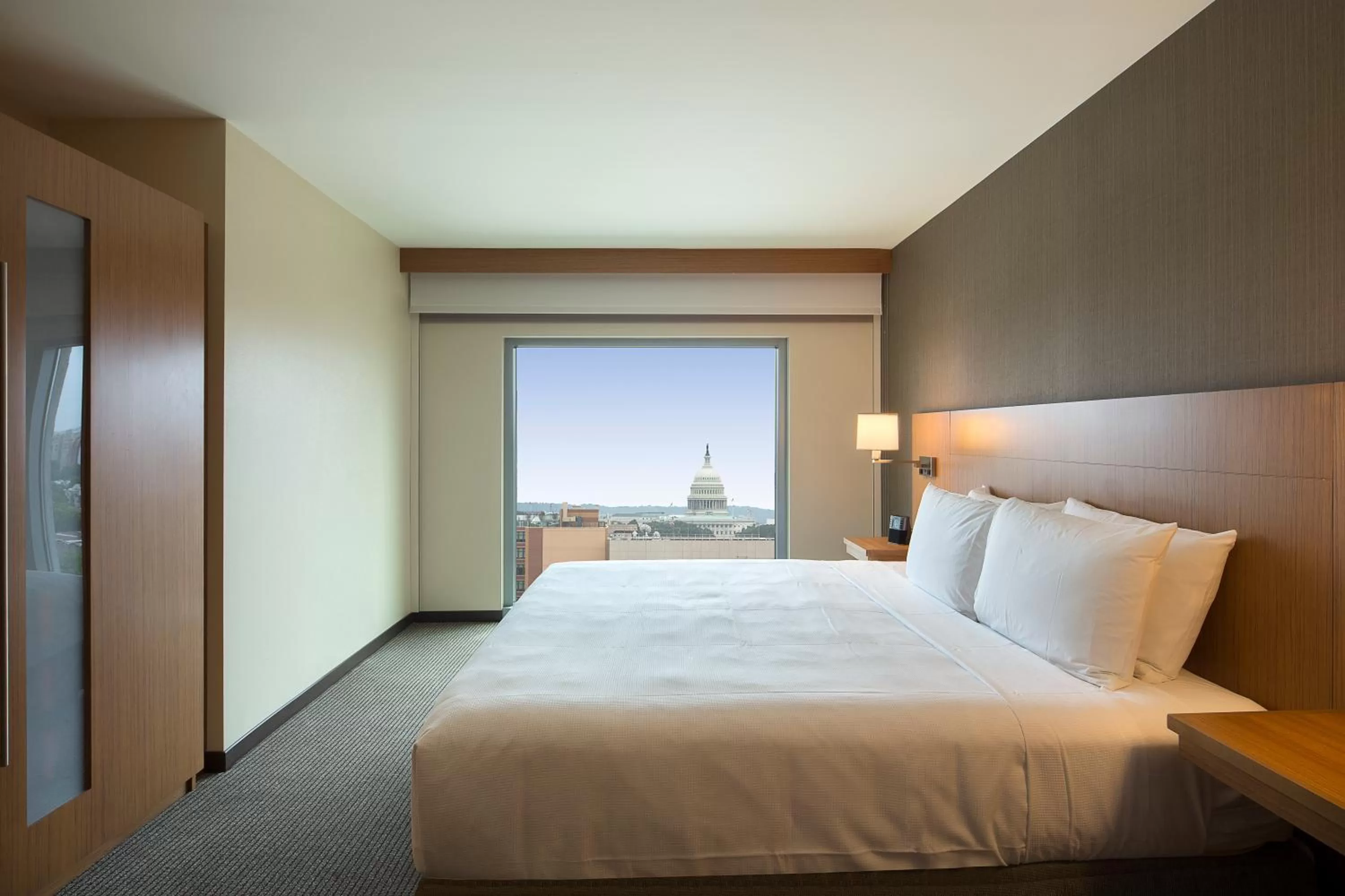 Photo of the whole room, Bed in Hyatt Place Washington DC/US Capitol