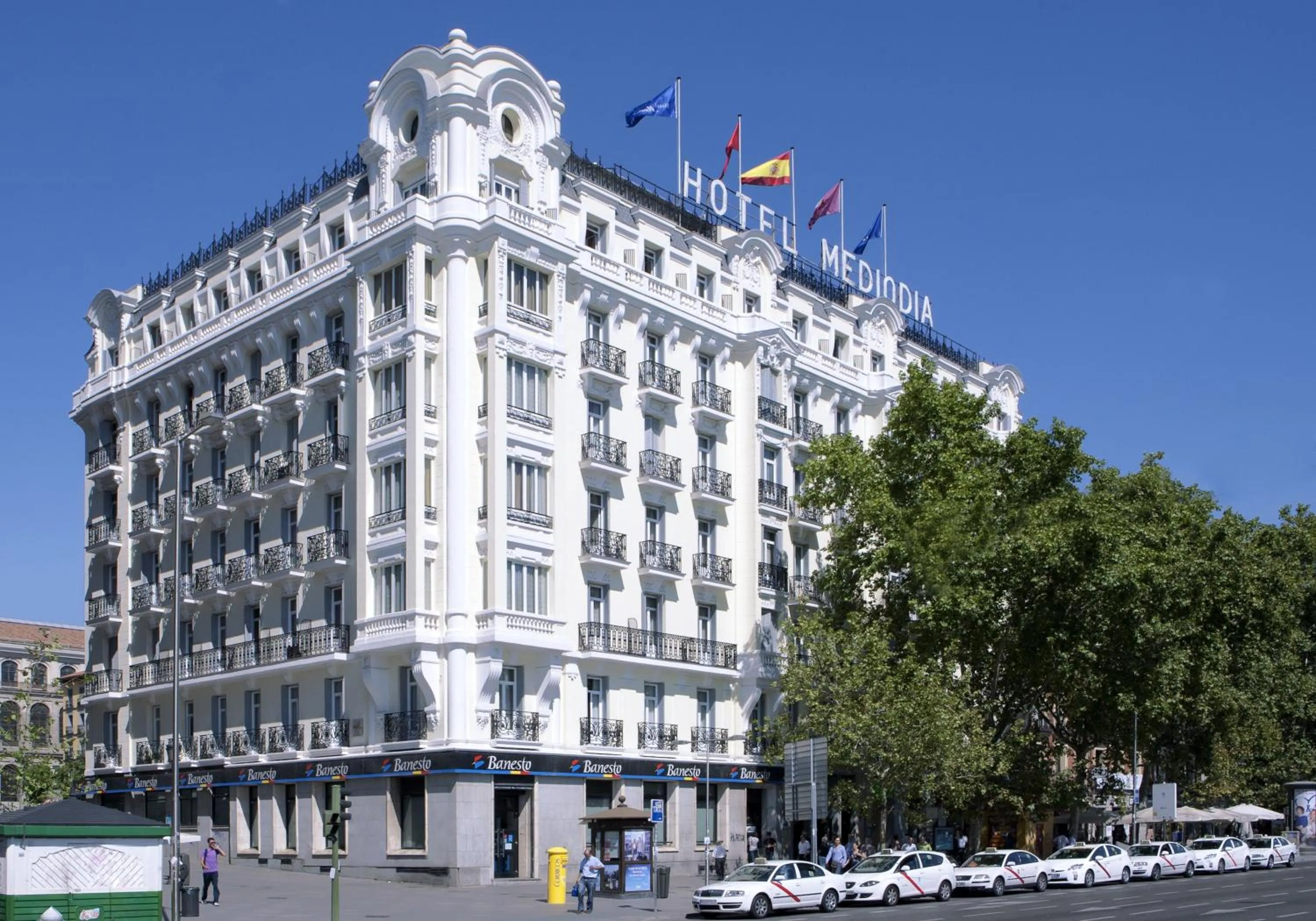 Property building in Hotel Mediodia
