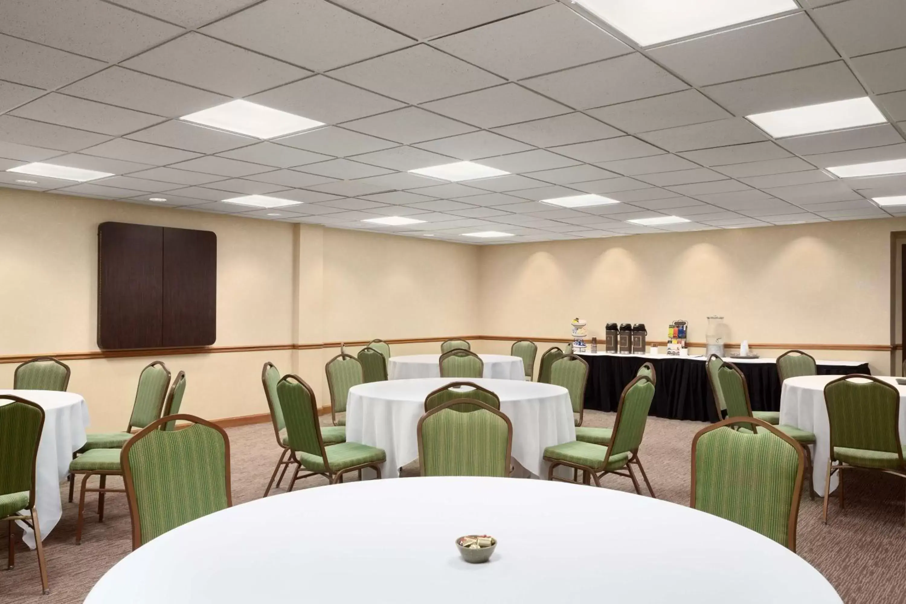 On site, Restaurant/Places to Eat in Country Inn & Suites by Radisson, Annapolis, MD