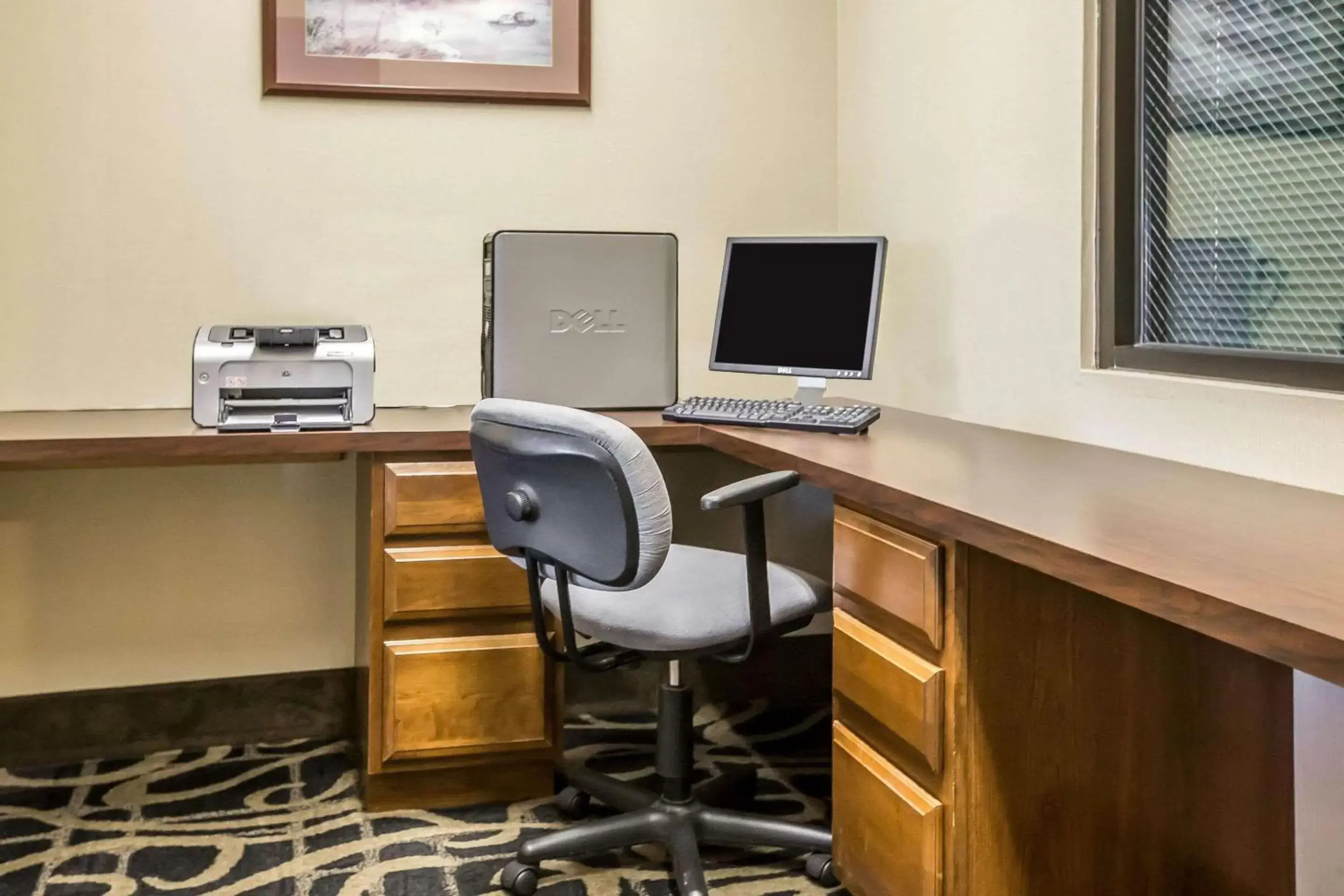 On site, Business Area/Conference Room in Quality Inn & Suites Mendota near I-39