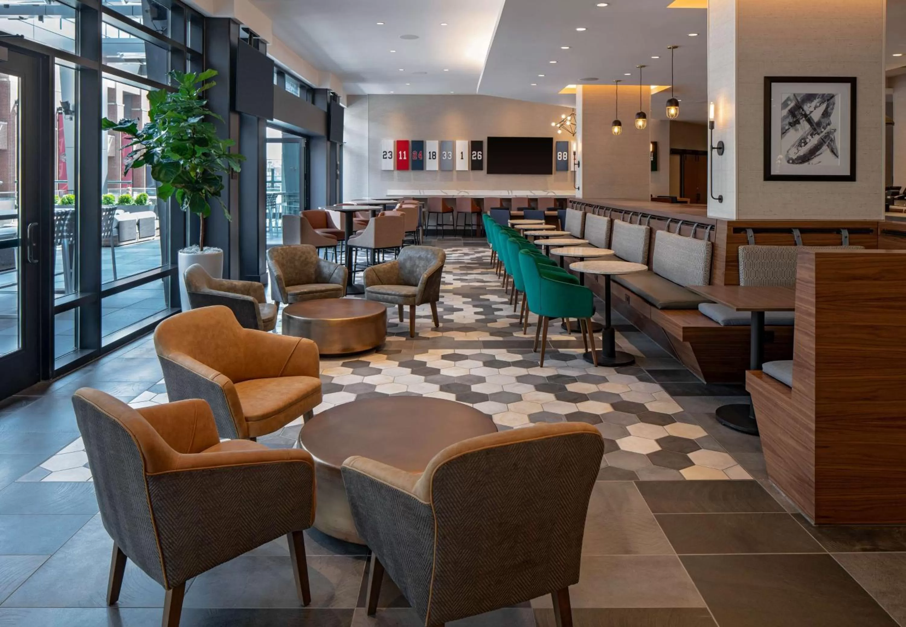 Lounge or bar in Hyatt House Indianapolis Downtown