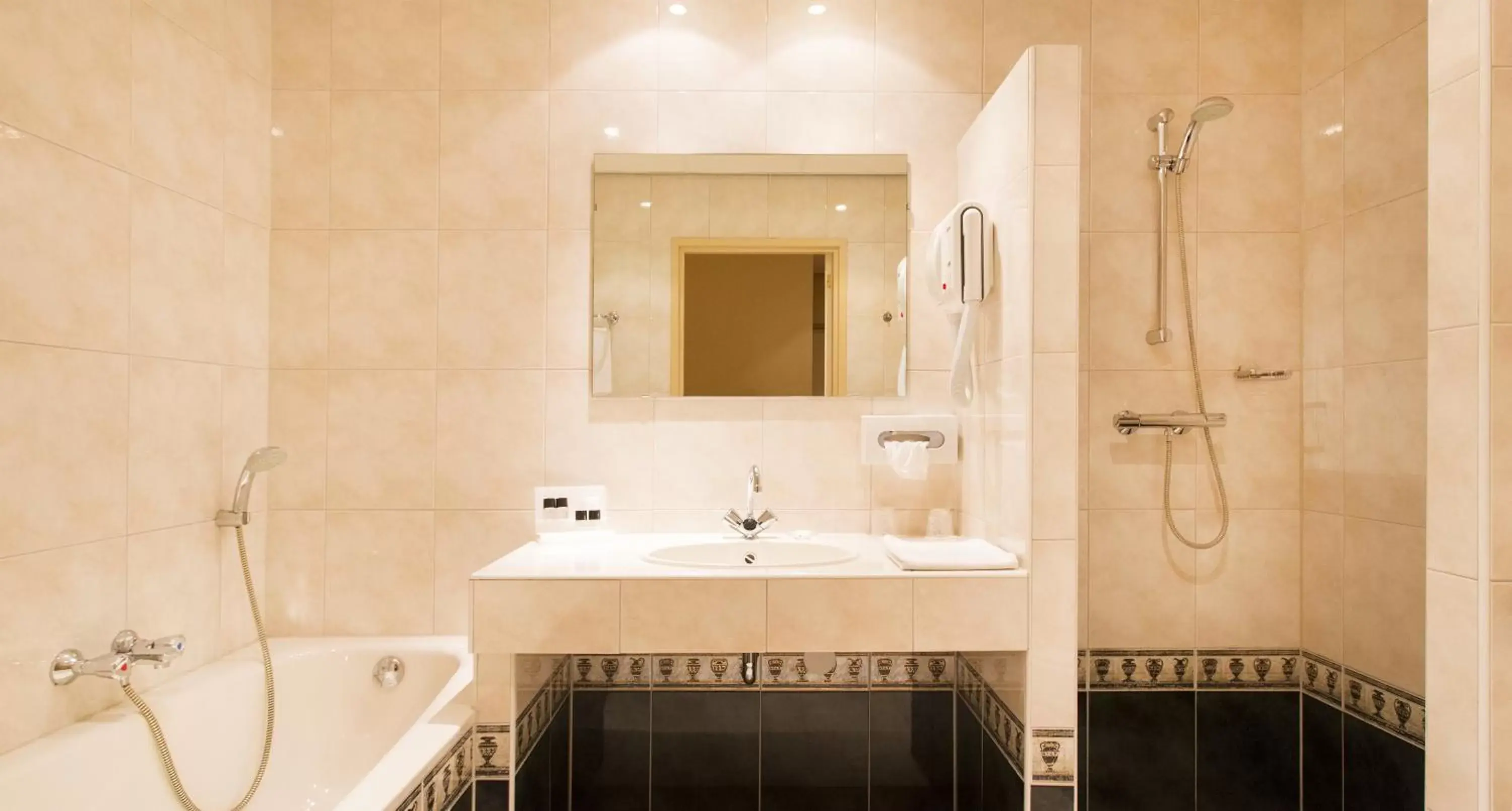 Bathroom in Hotel Restaurant Talens Coevorden