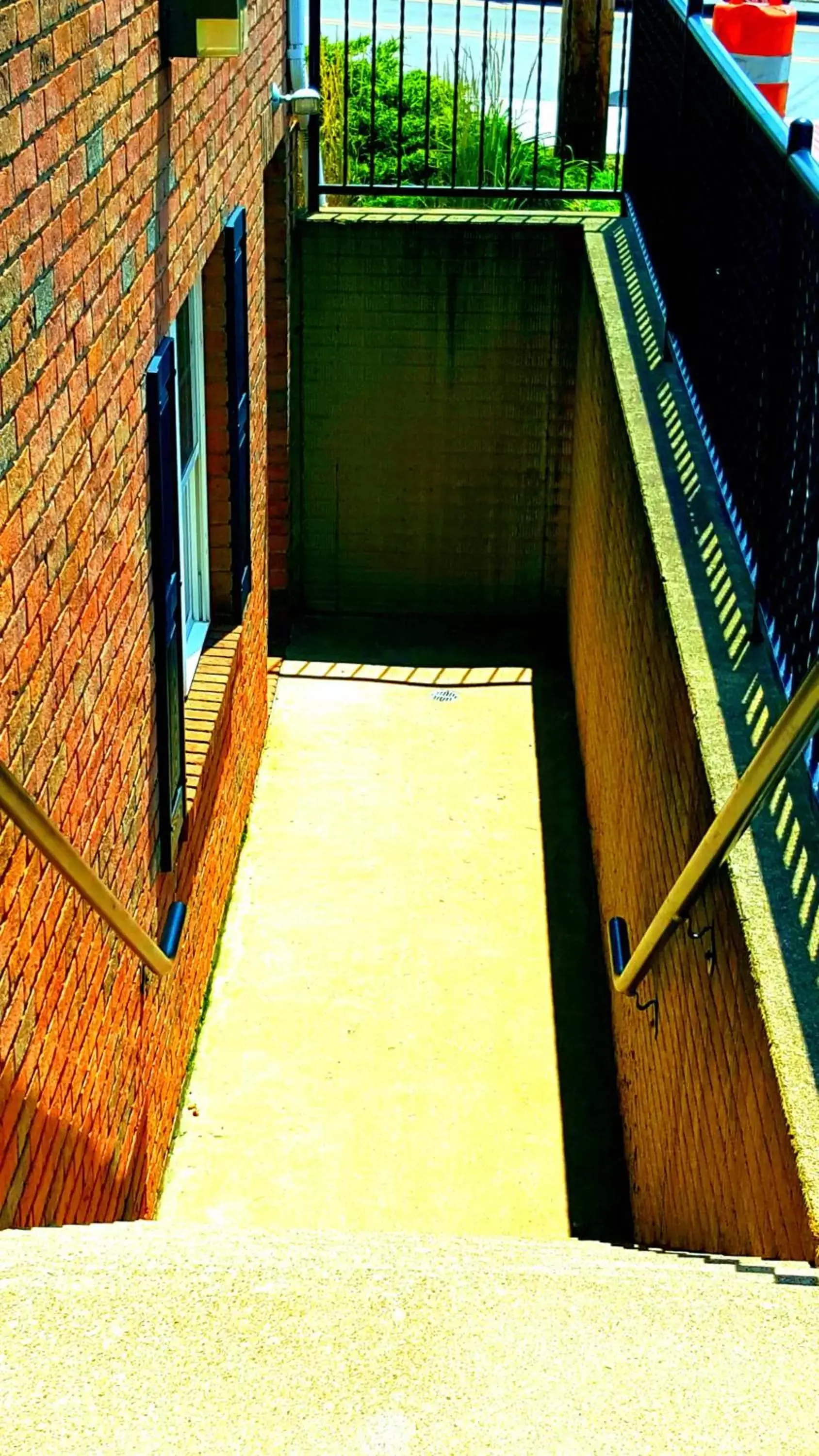 Facade/entrance, Balcony/Terrace in Lodging on the Square