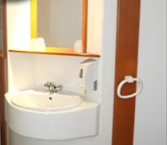 Bathroom in Quick Palace Nantes La Beaujoire