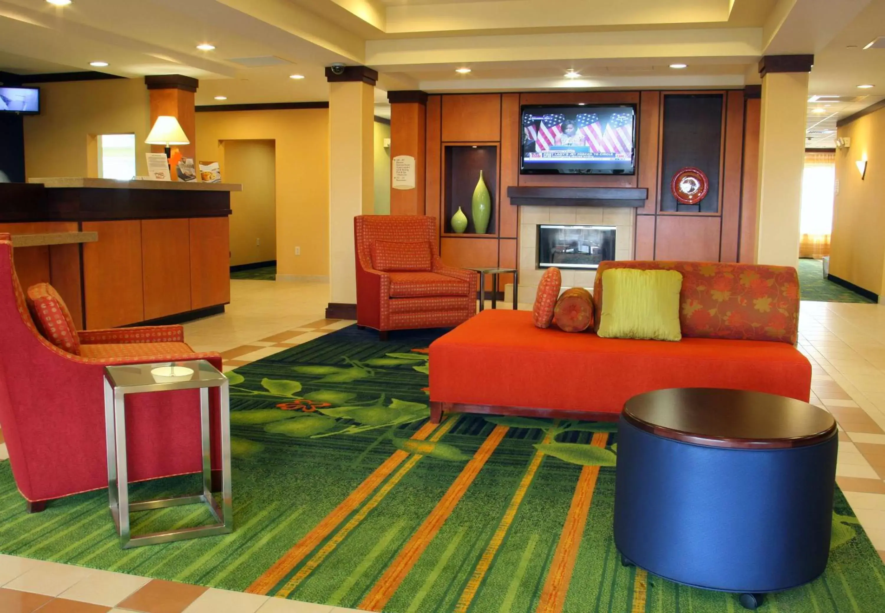 Lobby or reception, Seating Area in Fairfield Inn and Suites by Marriott Marion