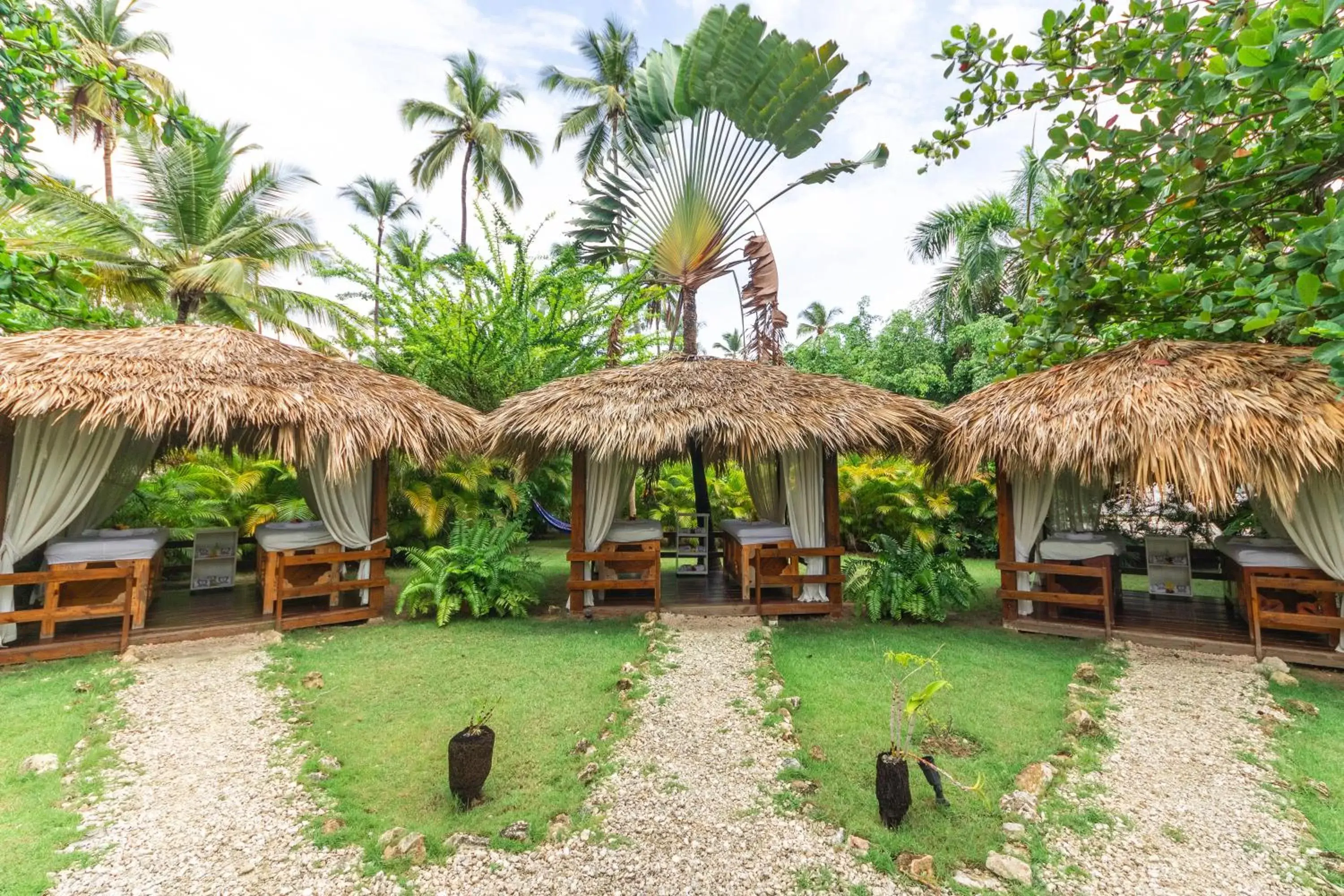 Massage, Swimming Pool in Los Corales Beach Village