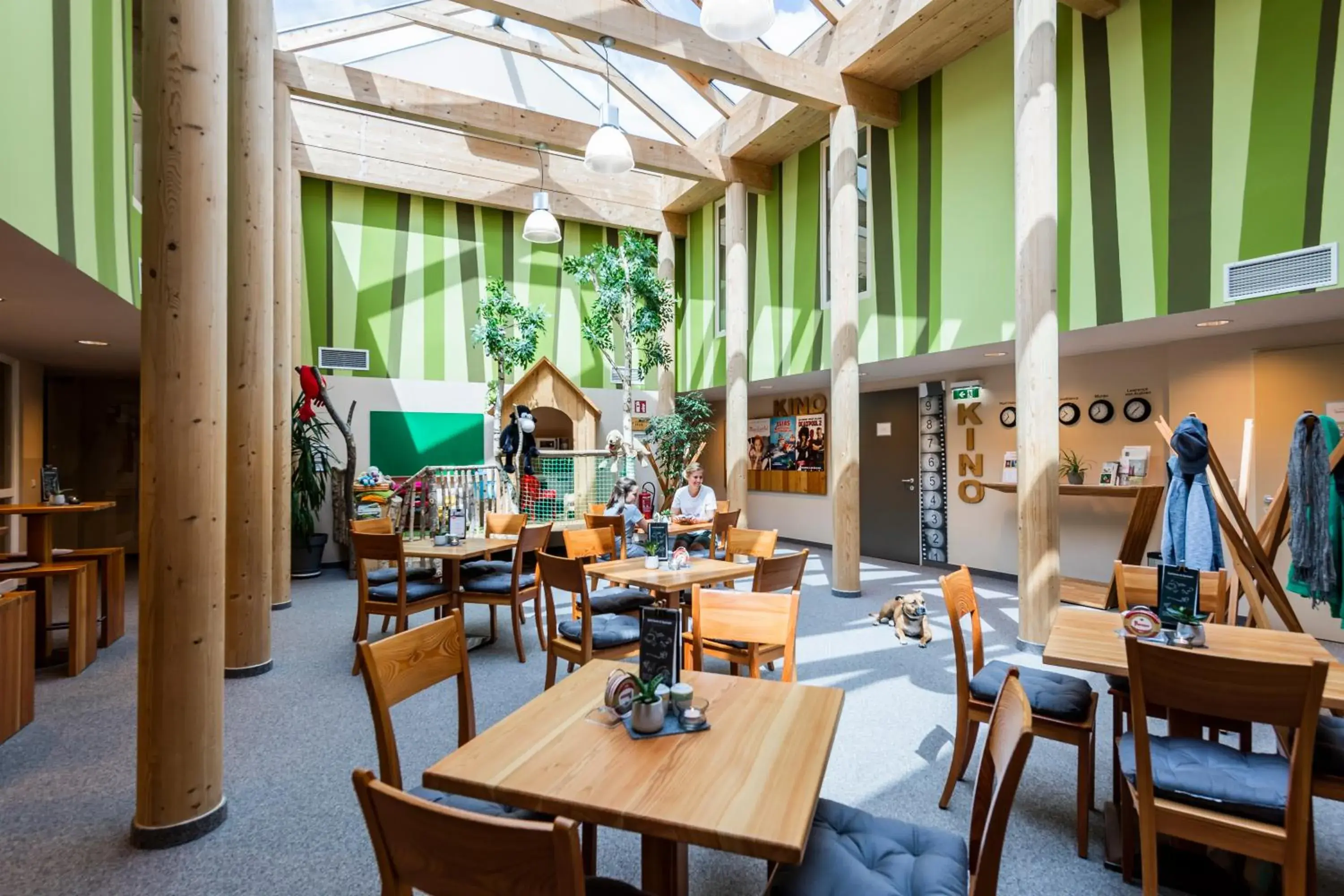 Lobby or reception, Restaurant/Places to Eat in JUFA Hotel Murau