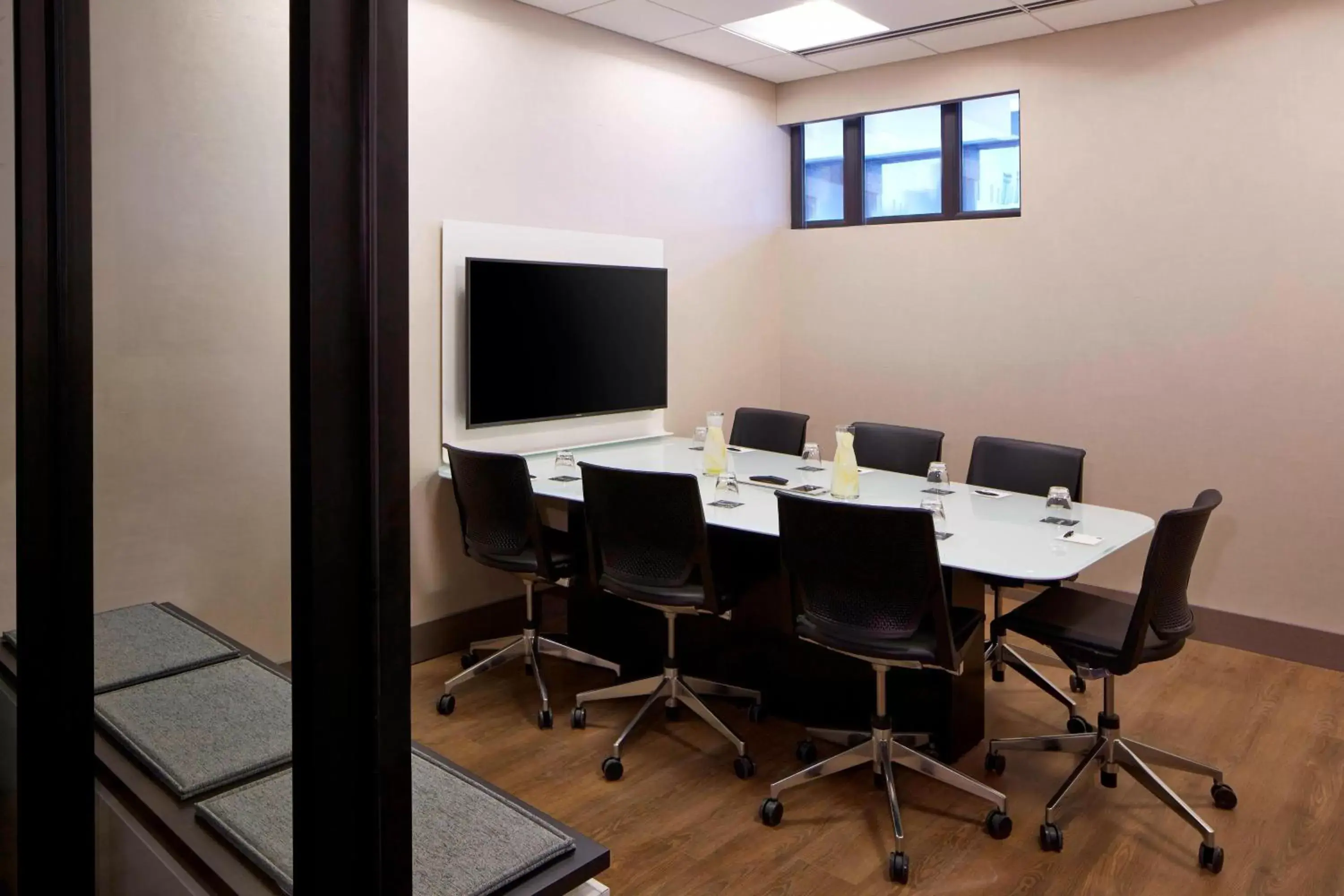 Meeting/conference room in AC Hotel by Marriott Seattle Bellevue/Downtown