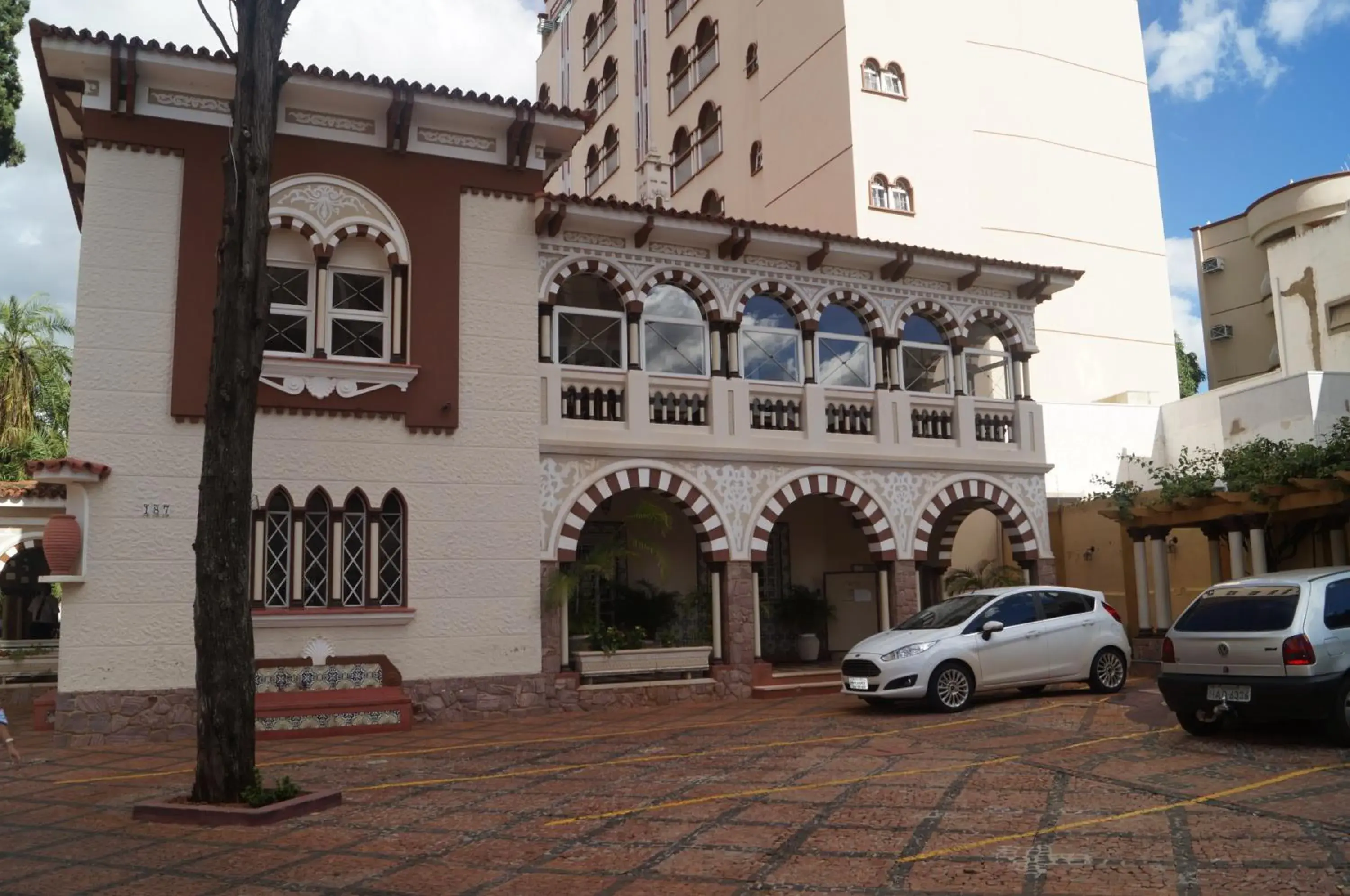 Facade/entrance, Property Building in Tamareiras Park Hotel