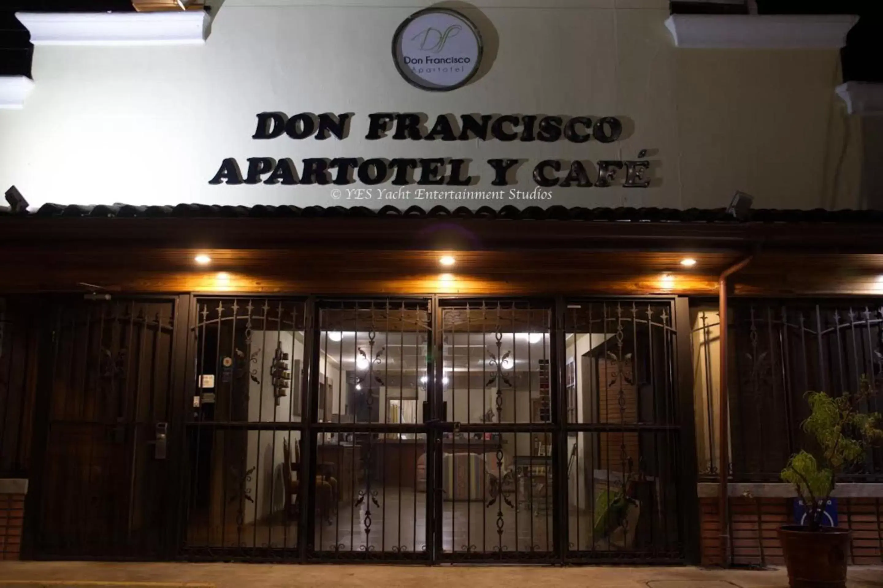 Facade/entrance in Apartotel Don Francisco