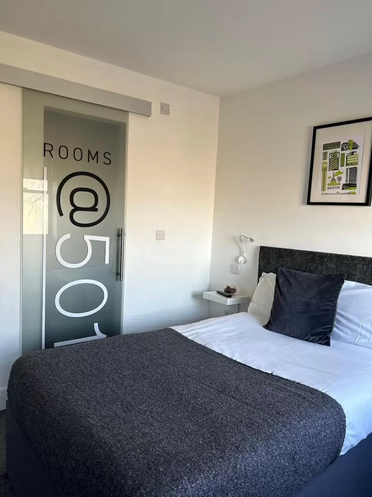 Bedroom, Bed in OYO Rooms Kingswood