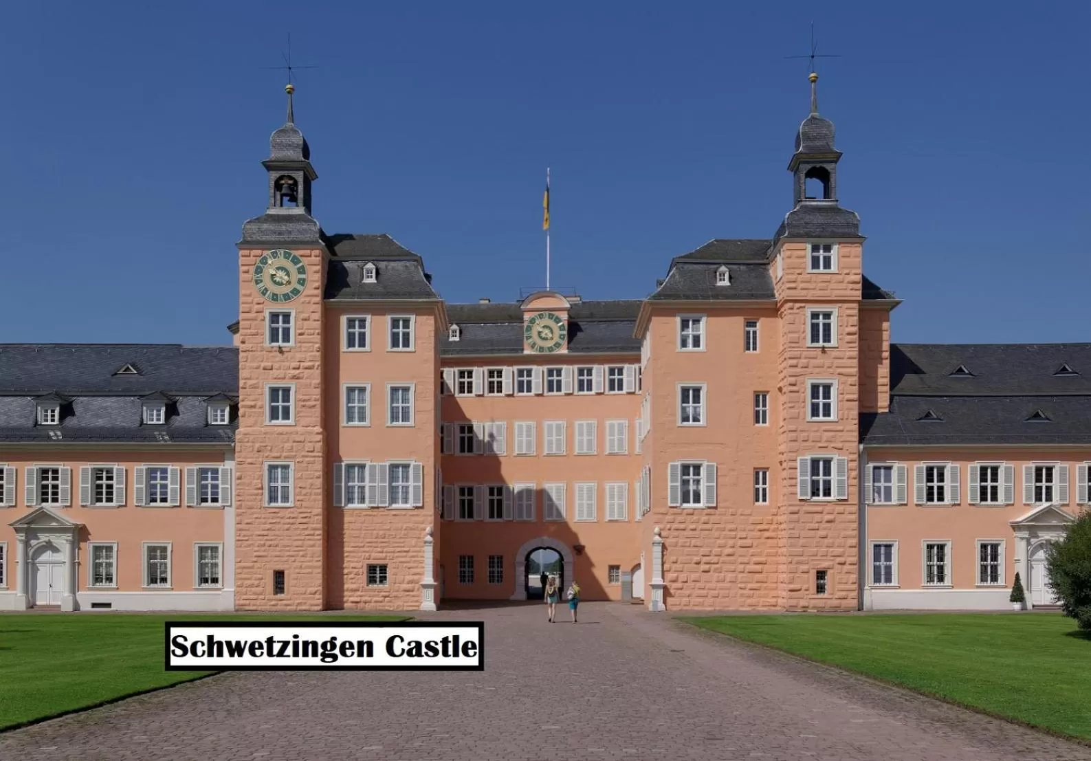 Staff in eXo Square Heidelberg/Schwetzingen - by SuperFly Hotels