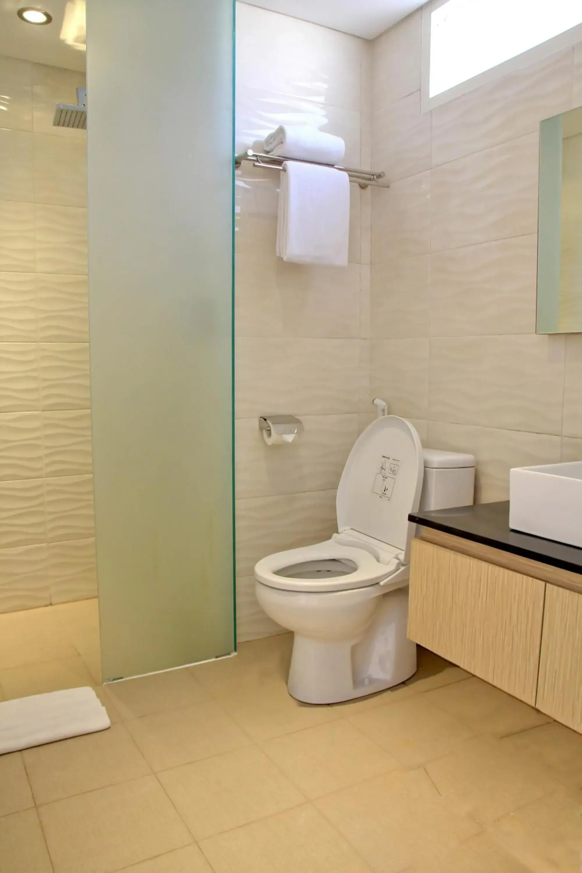 Bathroom in Choice Stay Hotel Denpasar