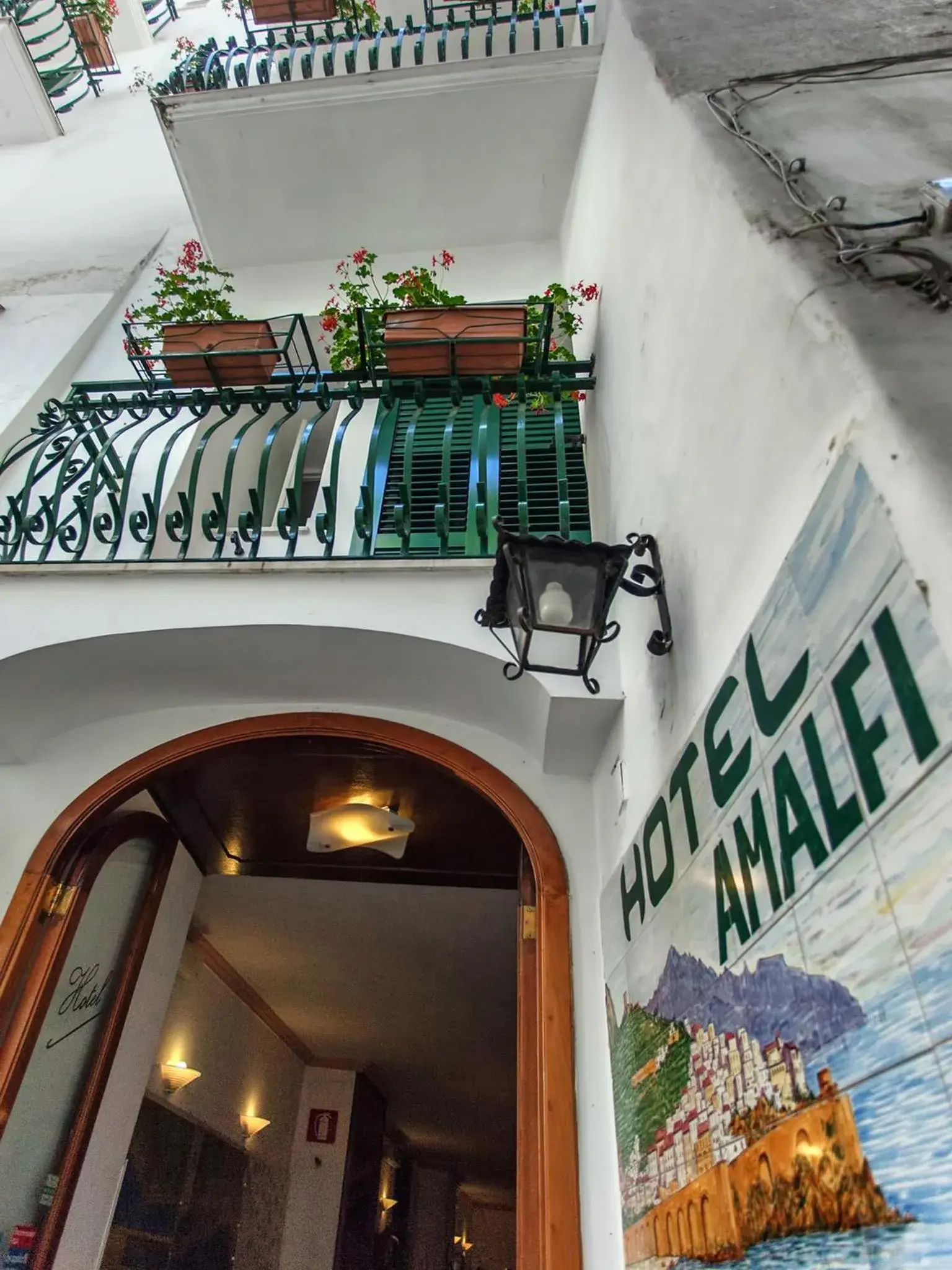 Facade/entrance in Hotel Amalfi