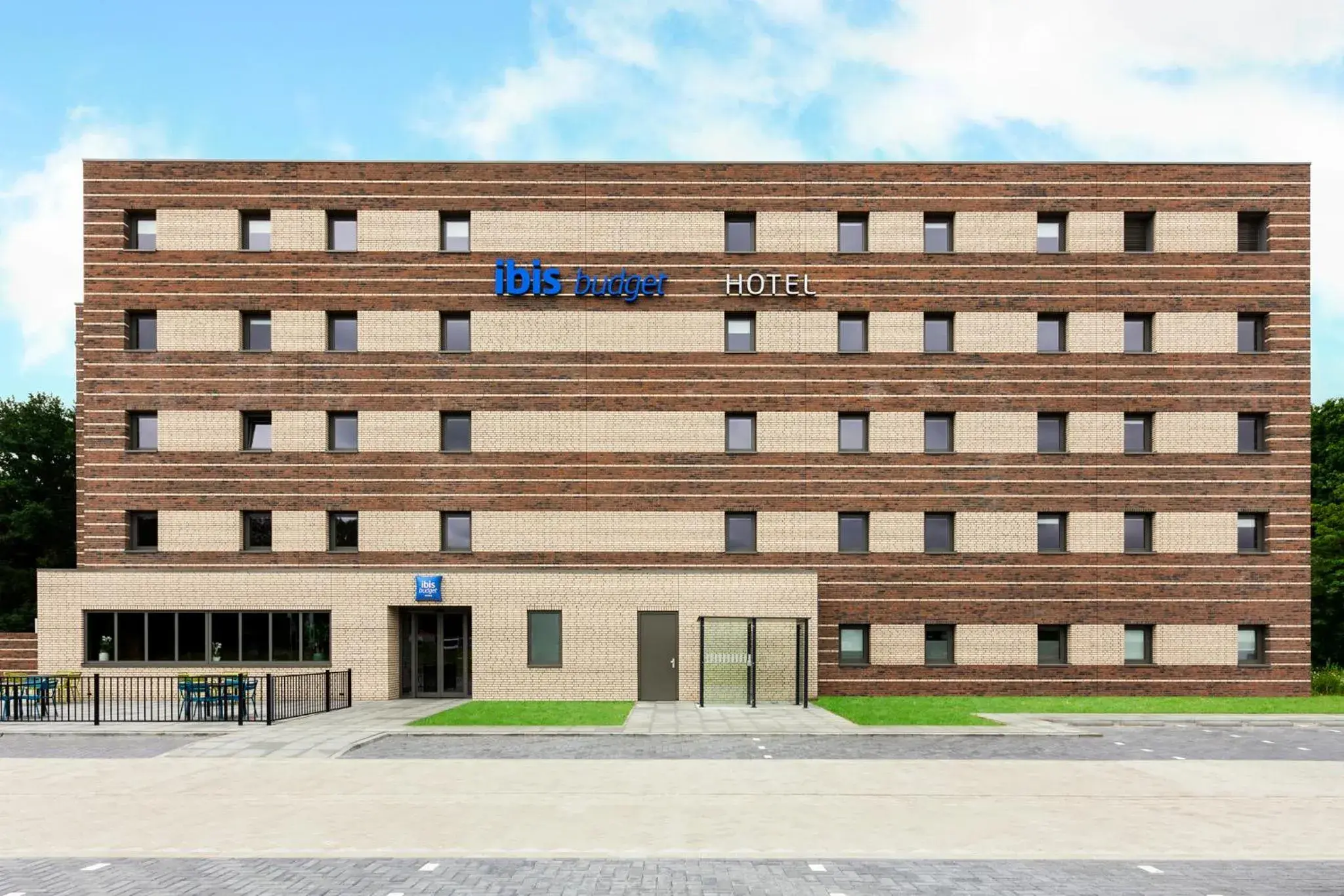 Facade/entrance, Property Building in ibis budget Stein Maastricht