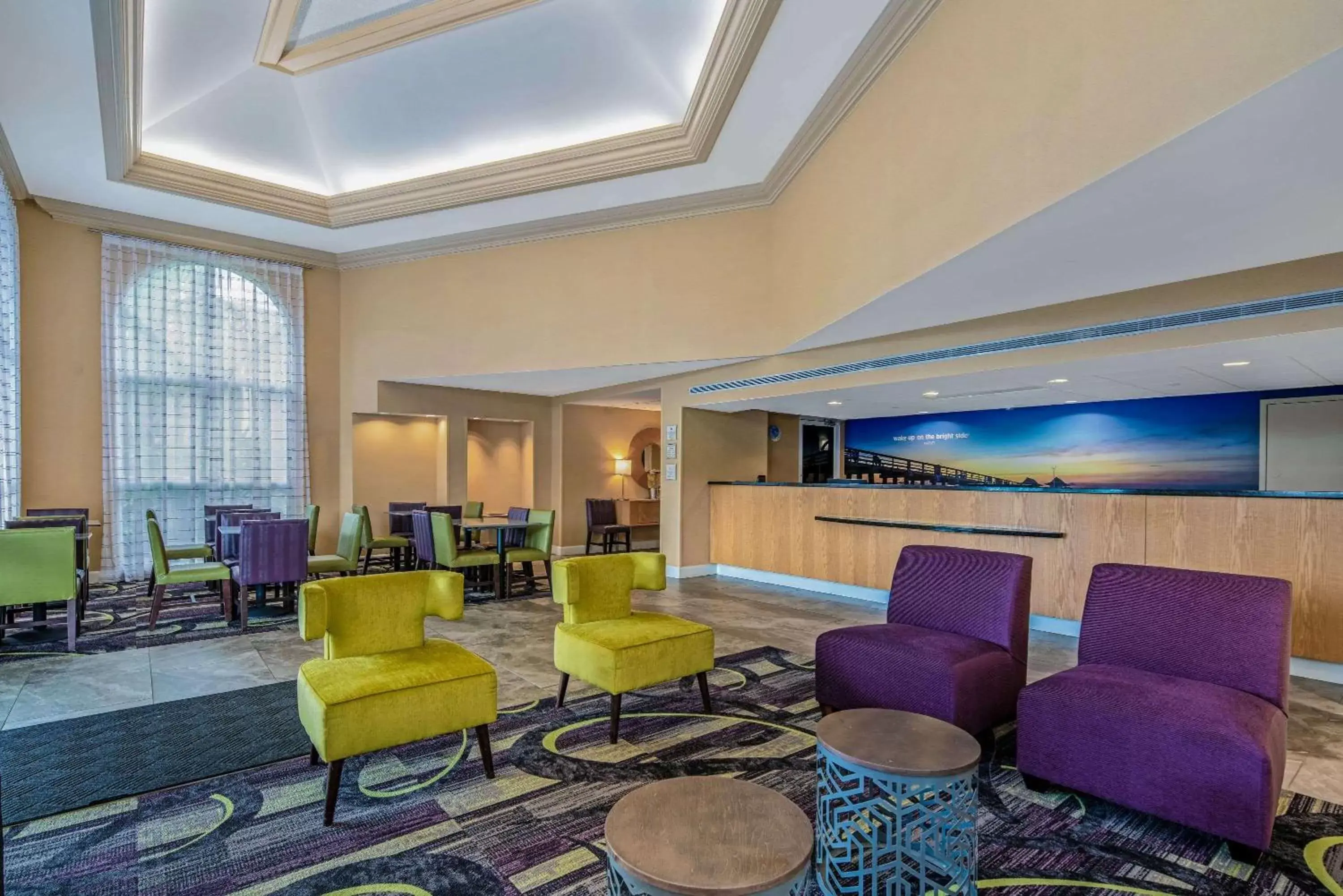 Lobby or reception in La Quinta by Wyndham Naples Downtown