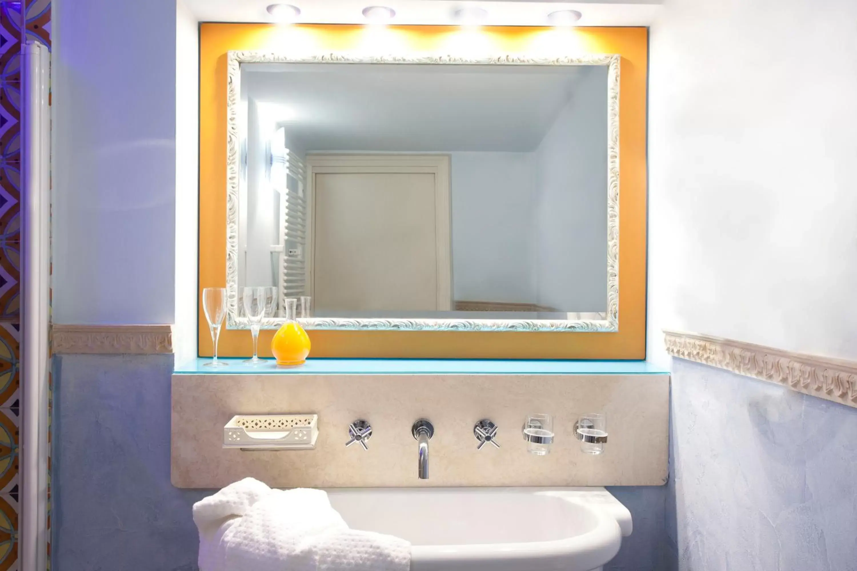 Bathroom in Bellavista Hotel Deluxe Apartments