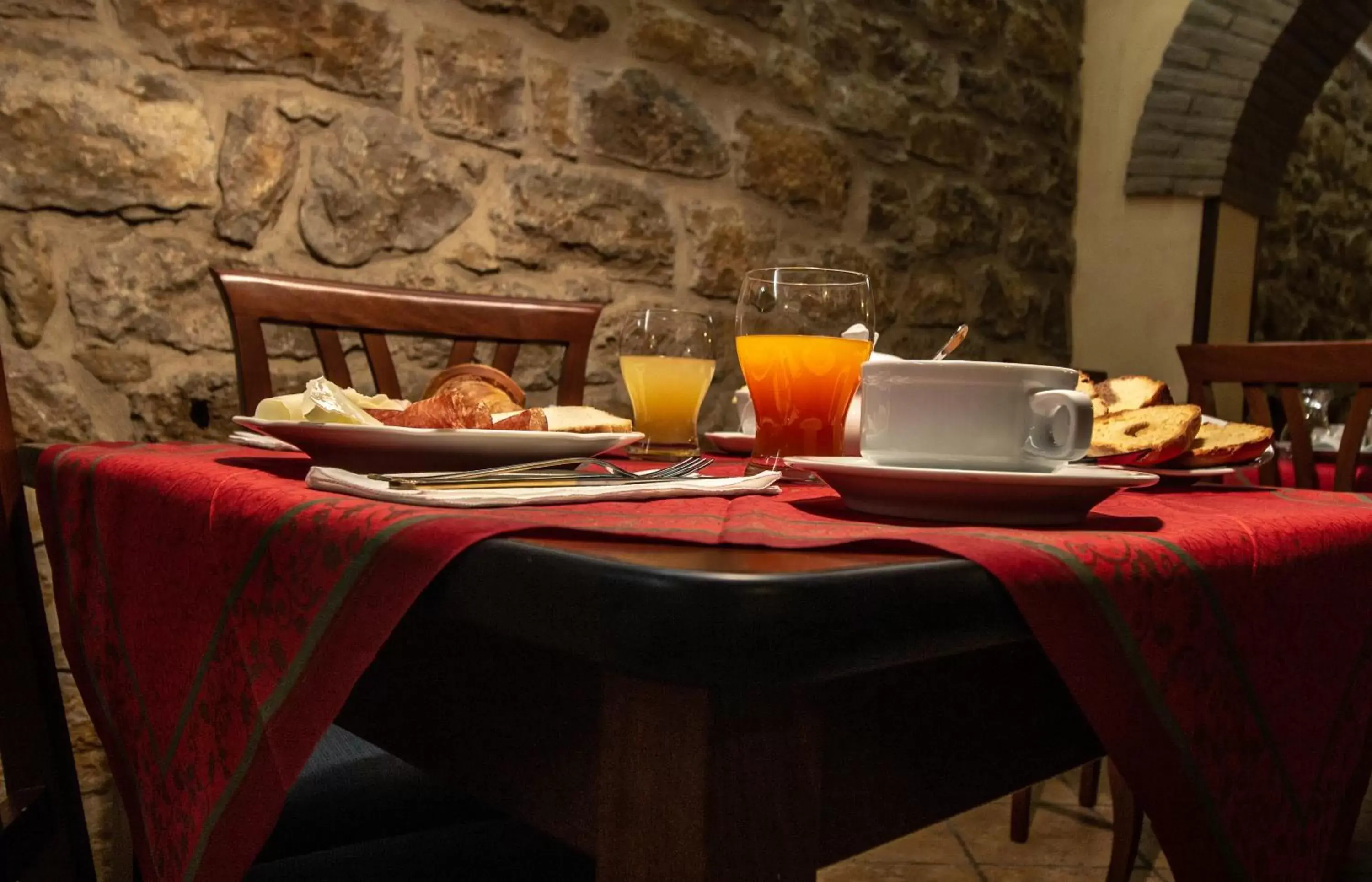 Continental breakfast, Restaurant/Places to Eat in Hotel Gangi