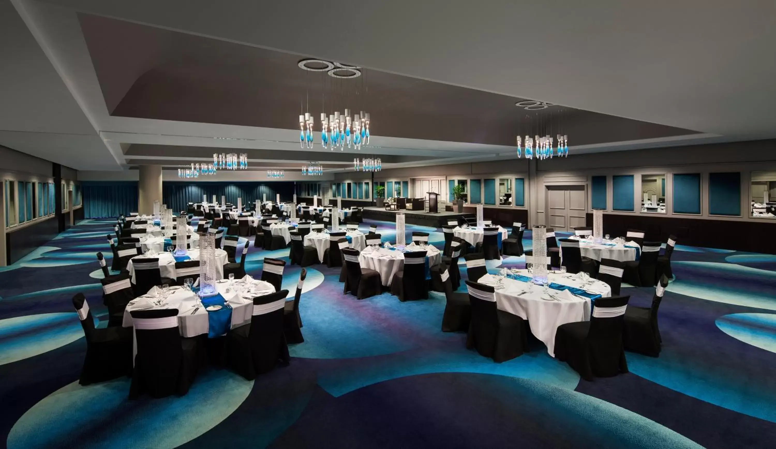 Banquet/Function facilities, Restaurant/Places to Eat in Mercure Brisbane King George Square