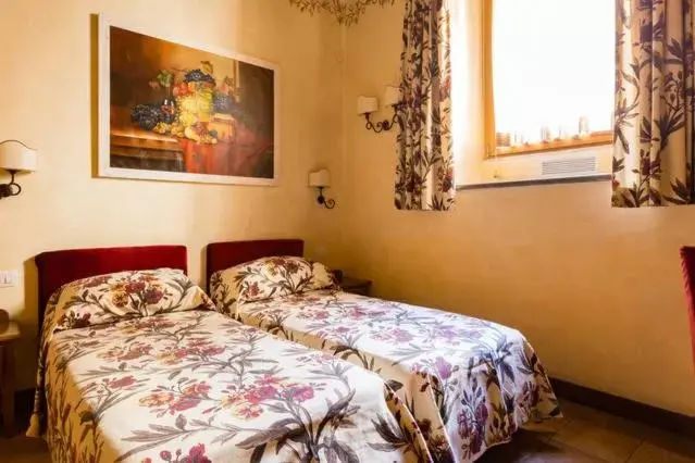 Bedroom, Bed in Residenza San Calisto