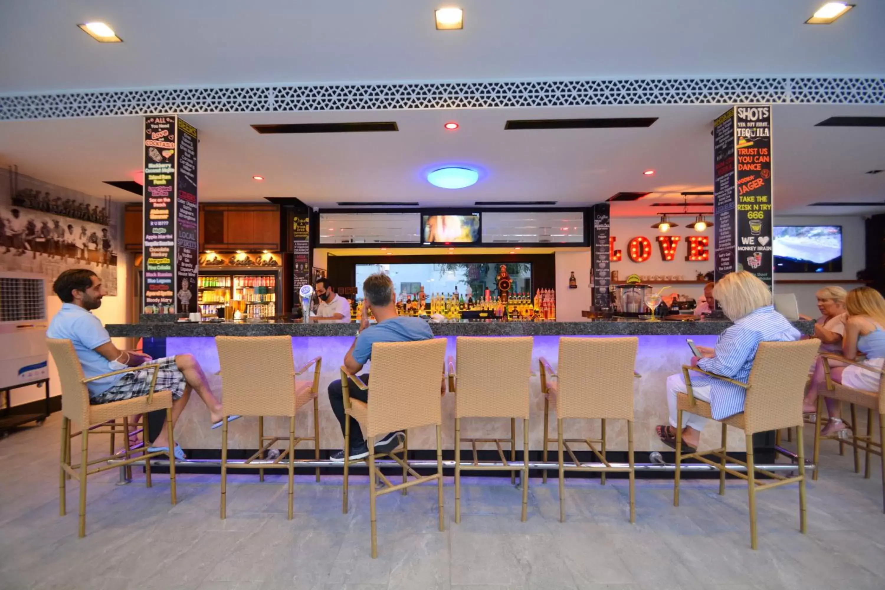 Lounge or bar in Istankoy Hotel